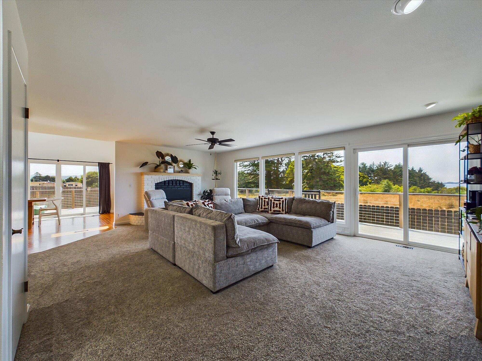 1025 Barview Court