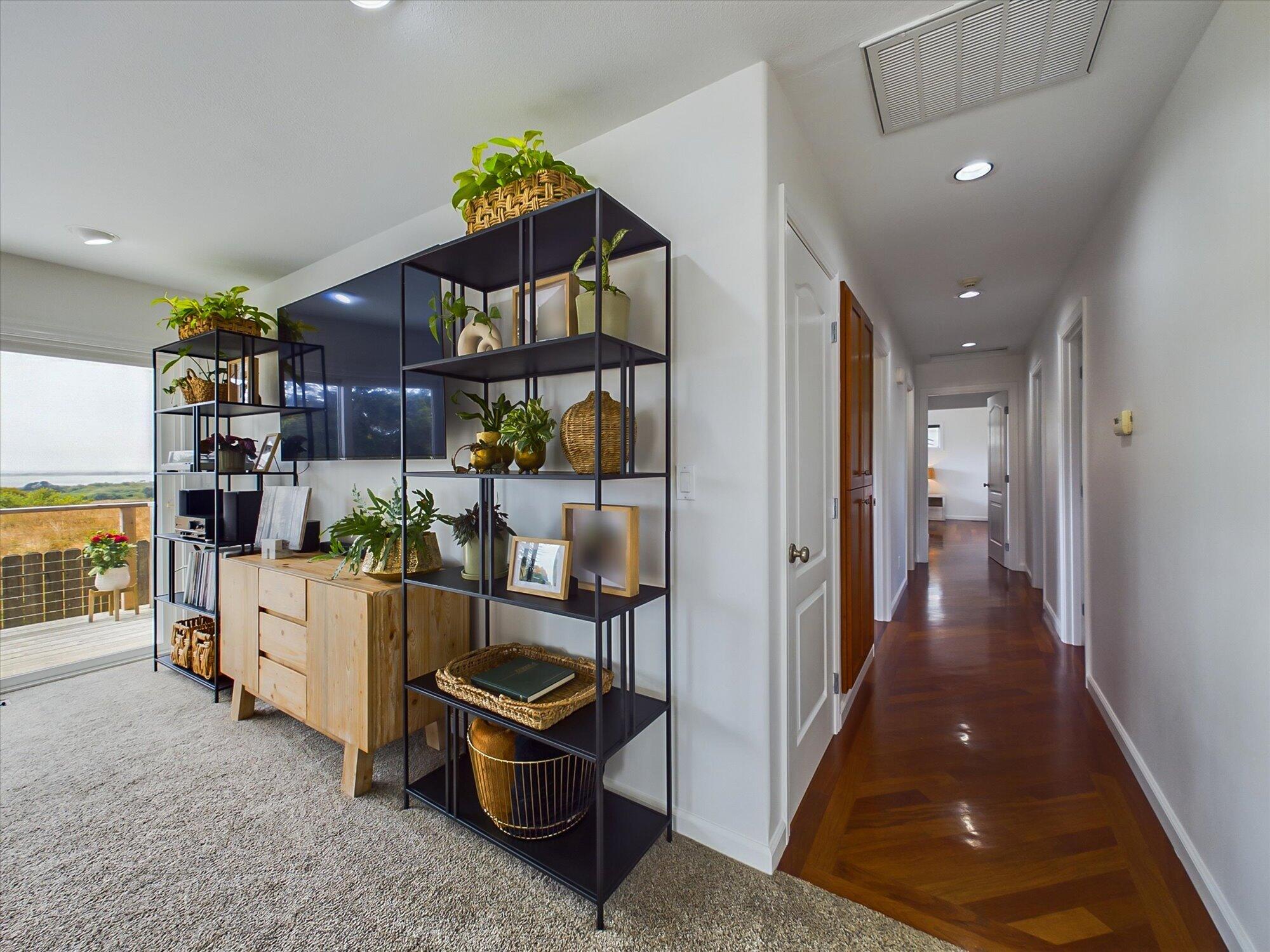 1025 Barview Court