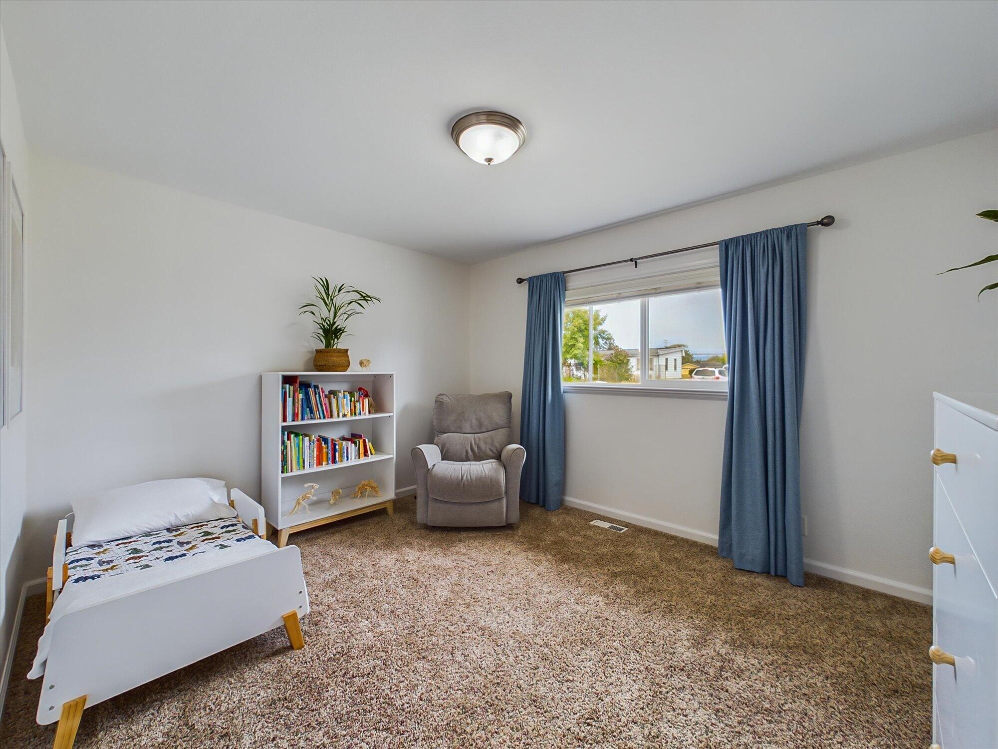1025 Barview Court