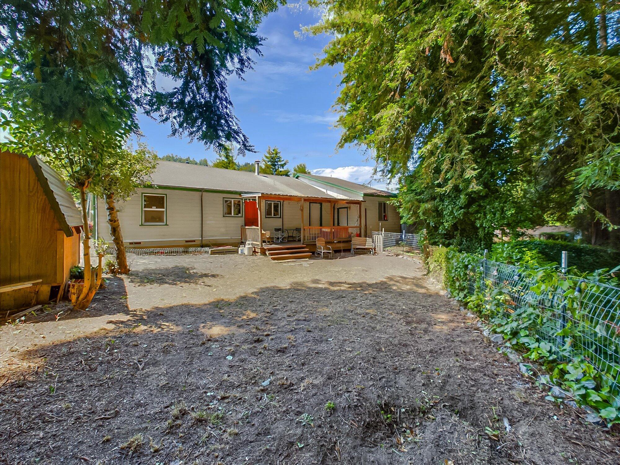 1209 Eeloa Avenue