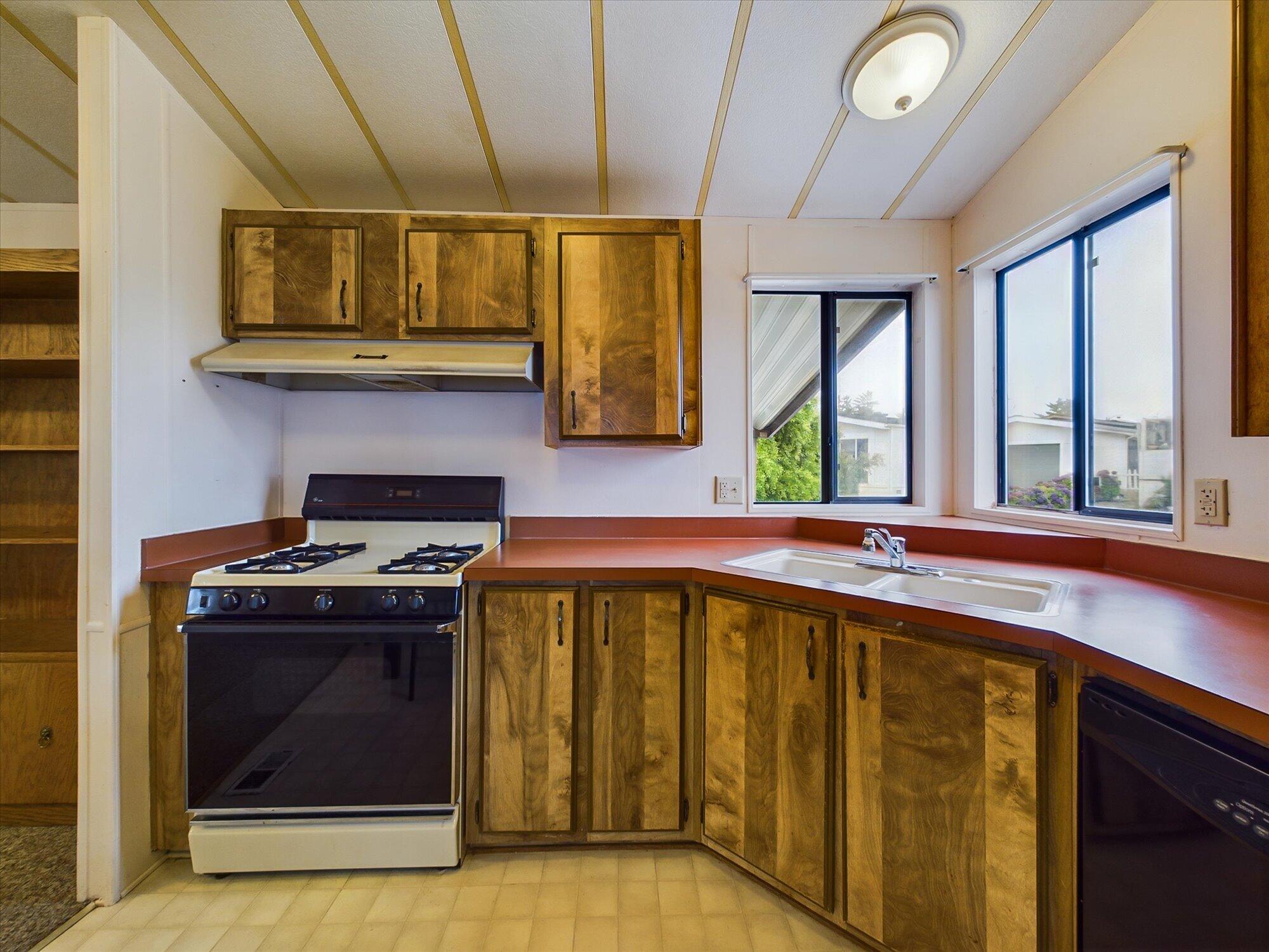 25 Sunshine Way, 25