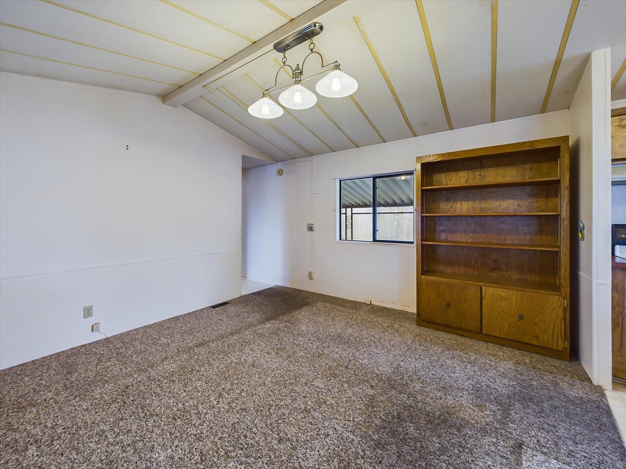 25 Sunshine Way, 25