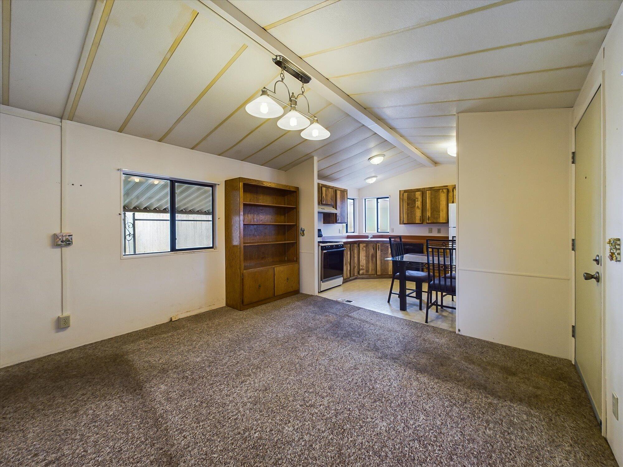 25 Sunshine Way, 25