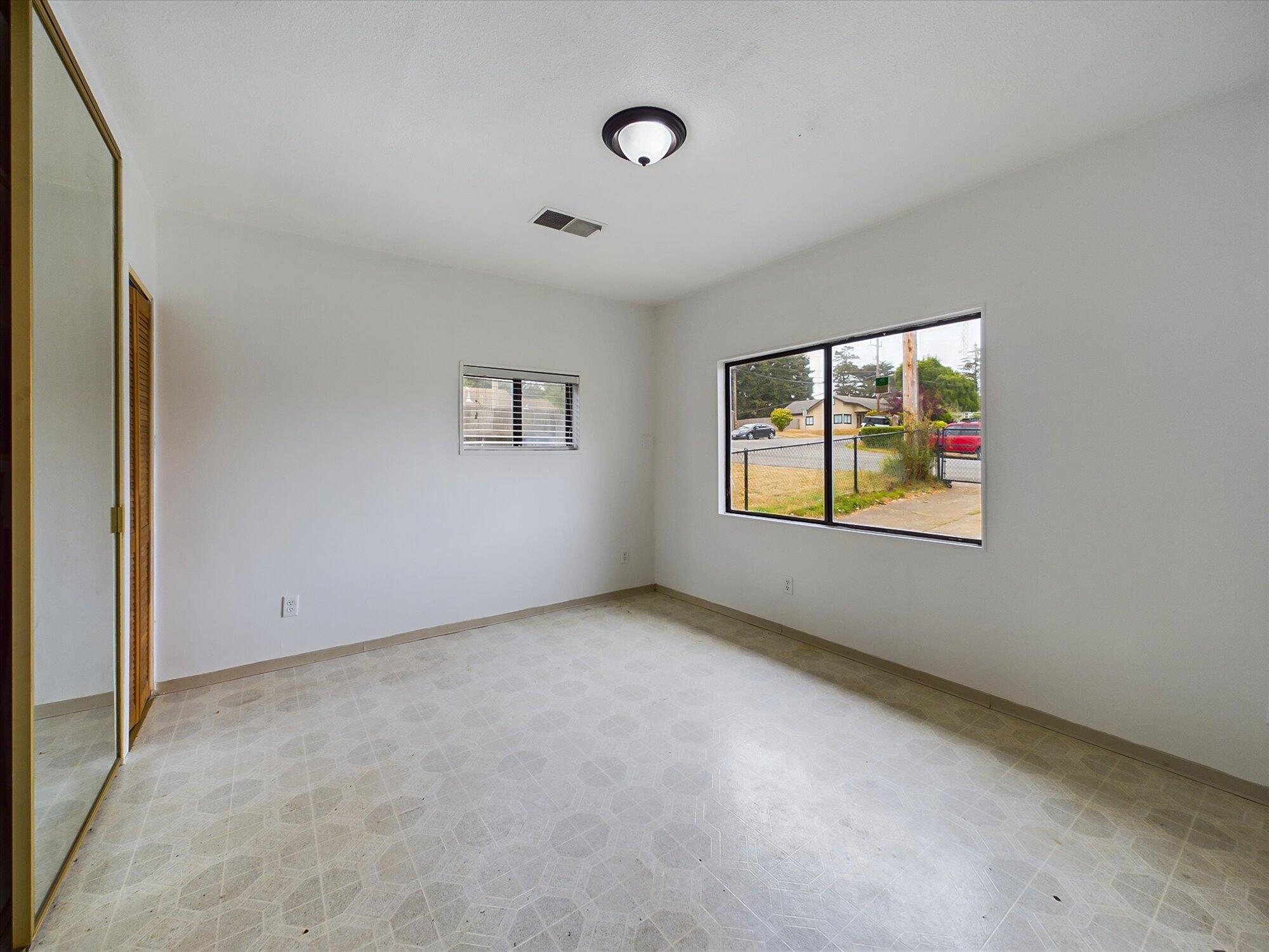 2475 Donna Drive