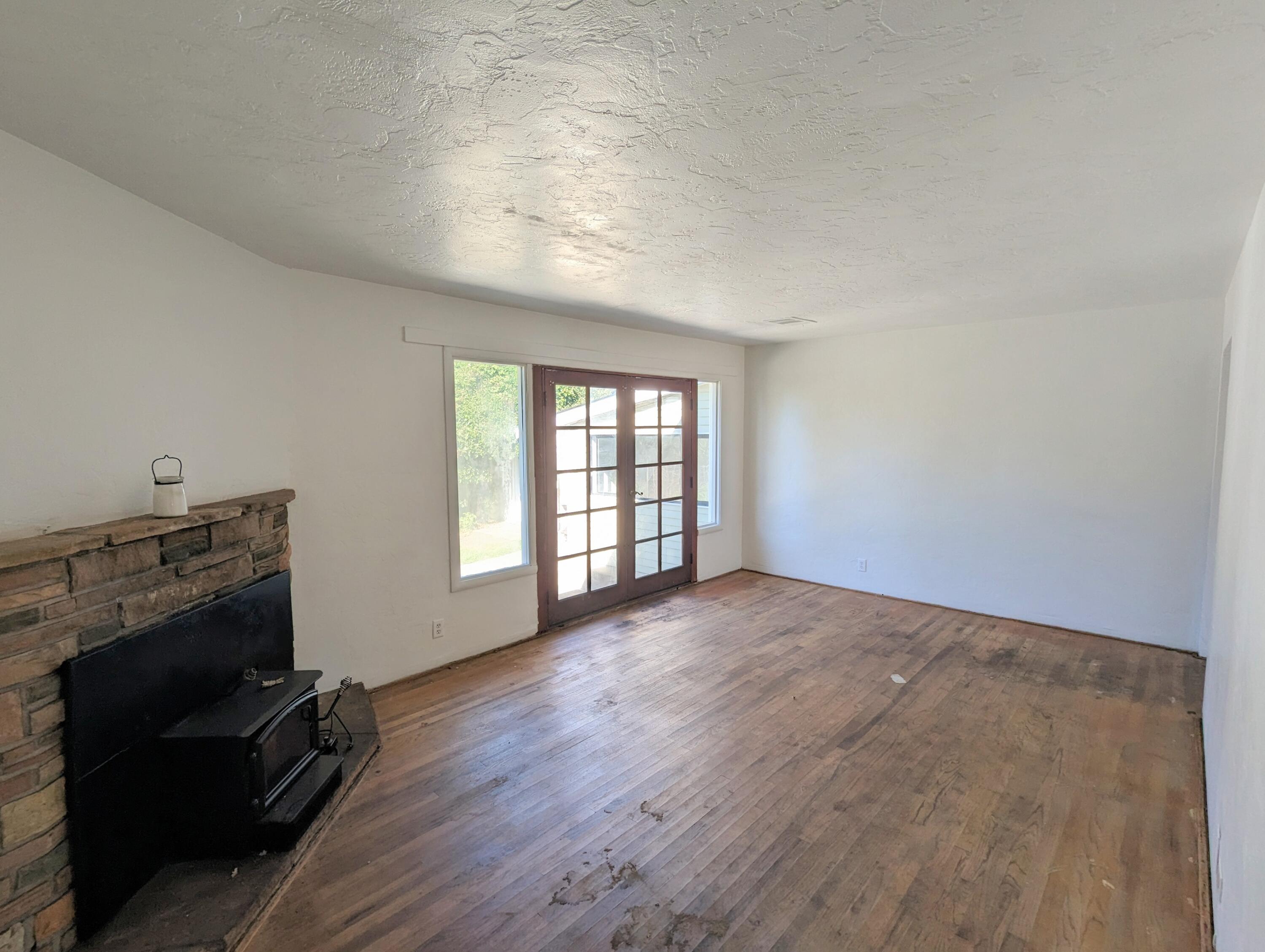 2475 Donna Drive