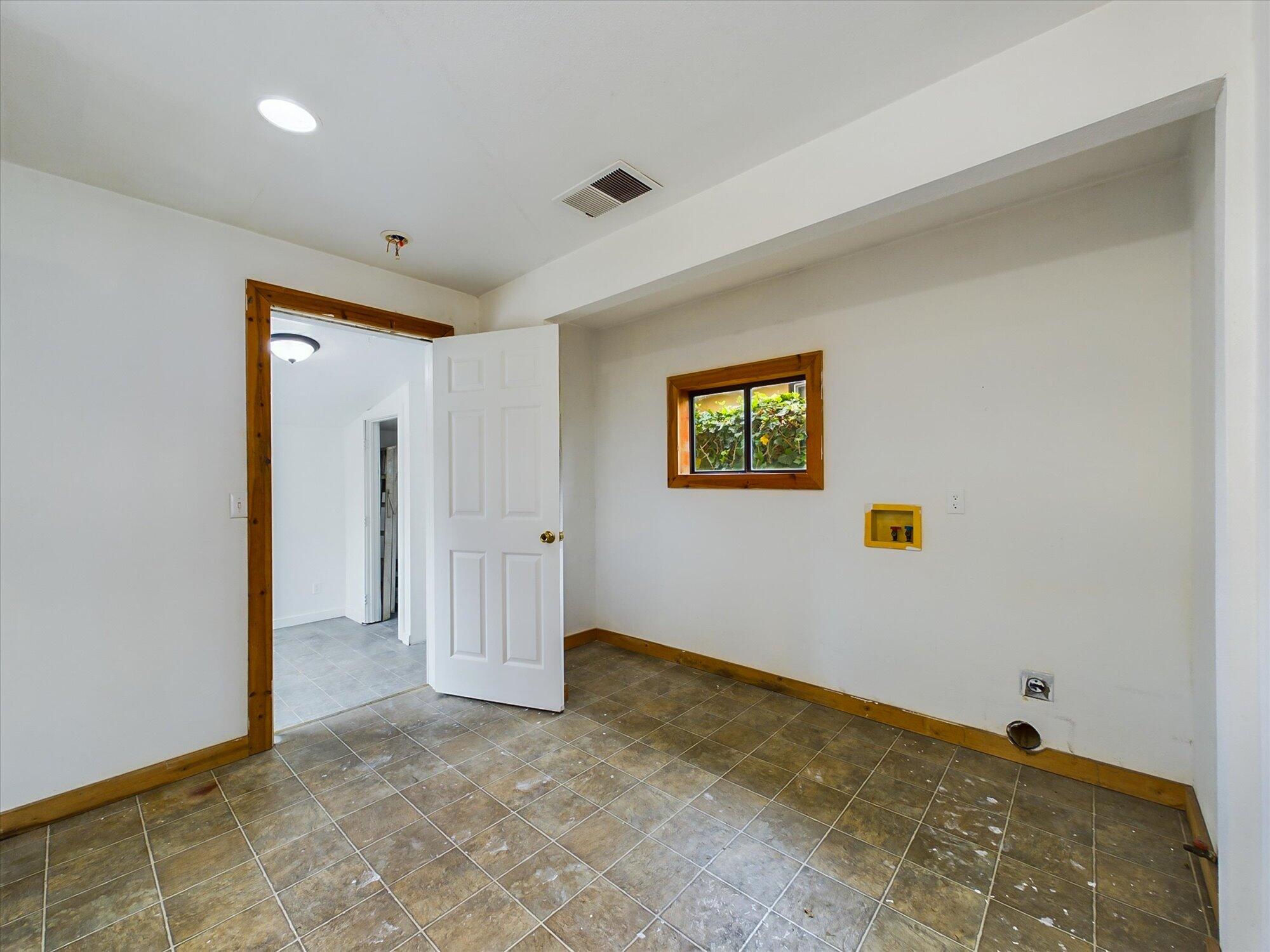 2475 Donna Drive