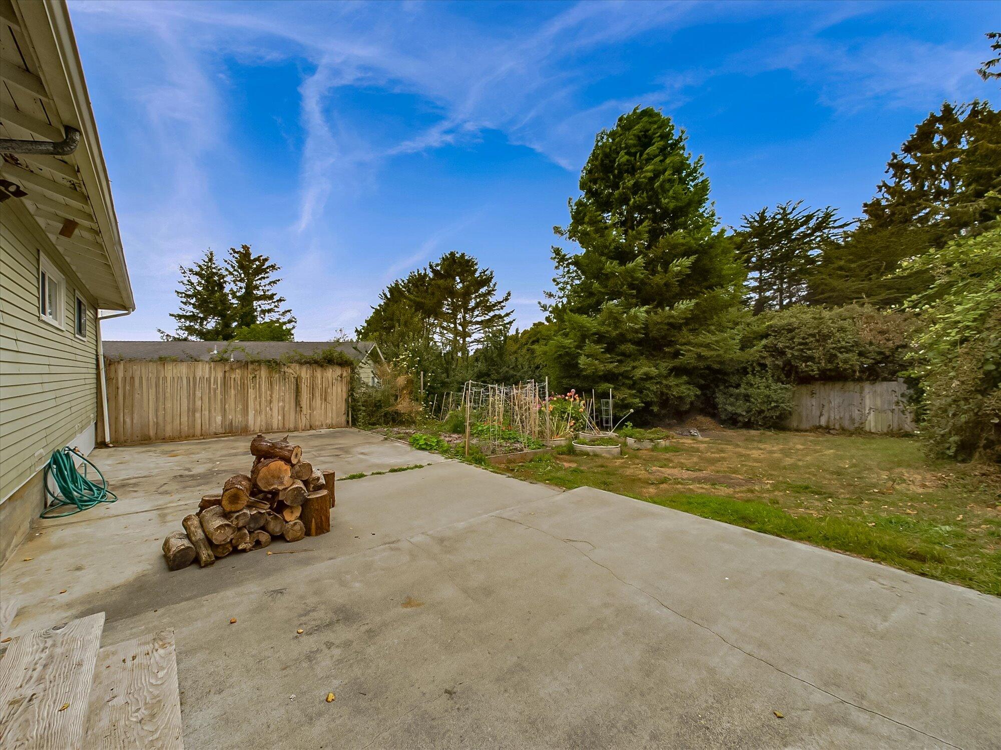 2475 Donna Drive