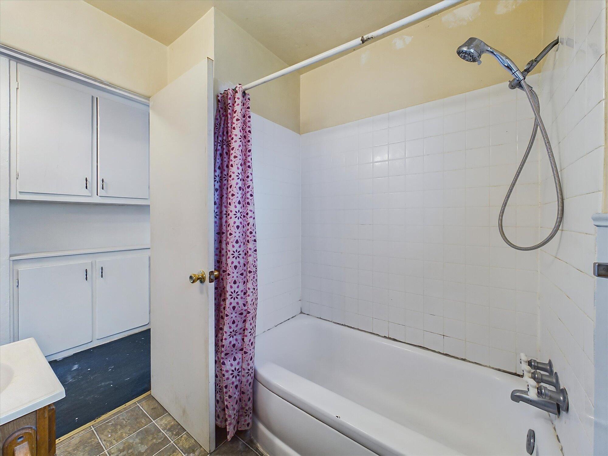 2475 Donna Drive