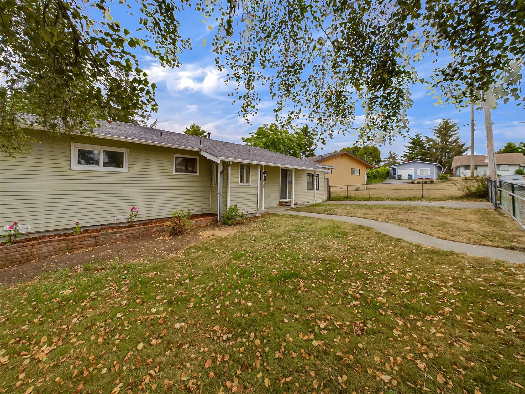 2475 Donna Drive