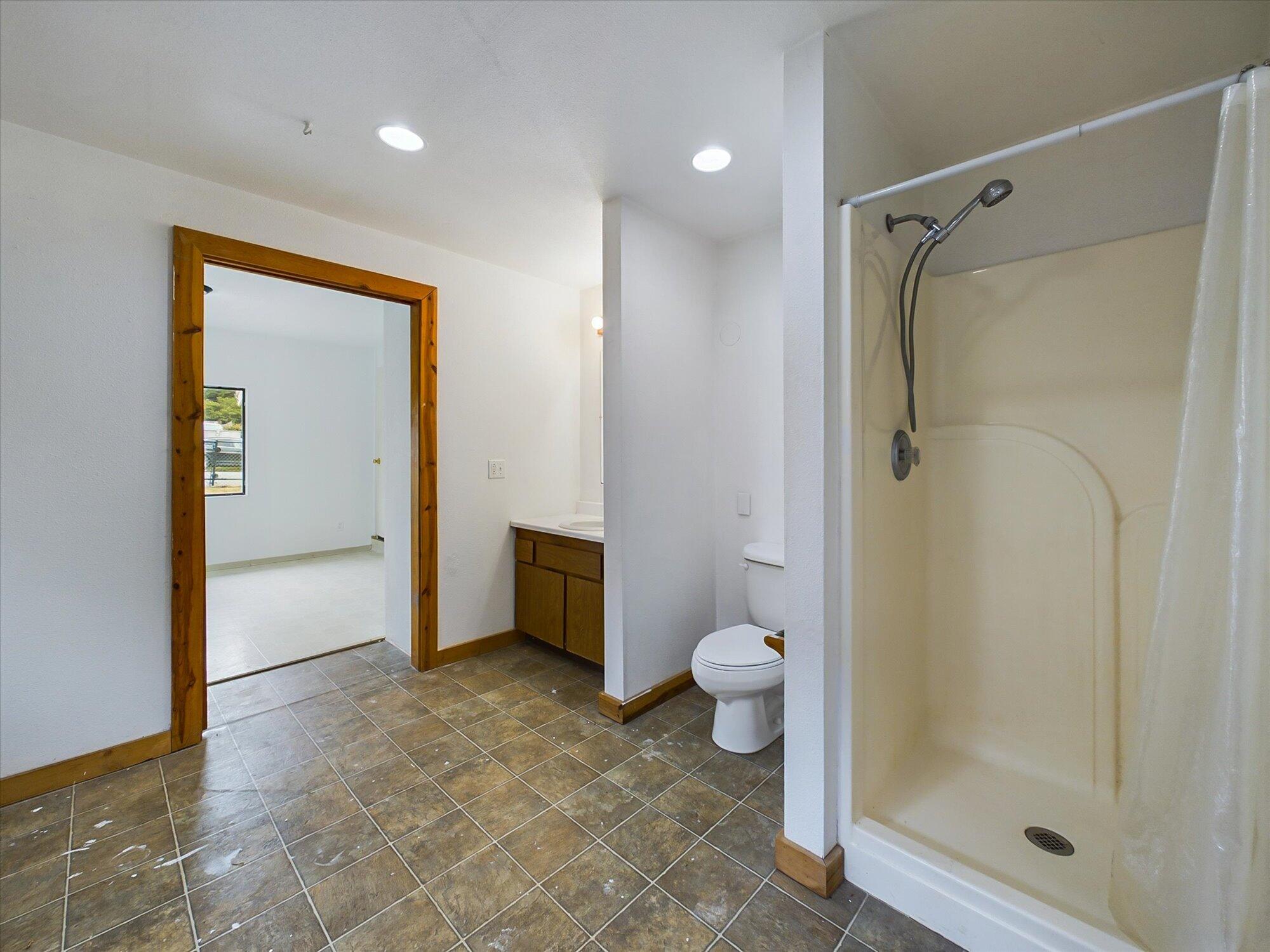 2475 Donna Drive