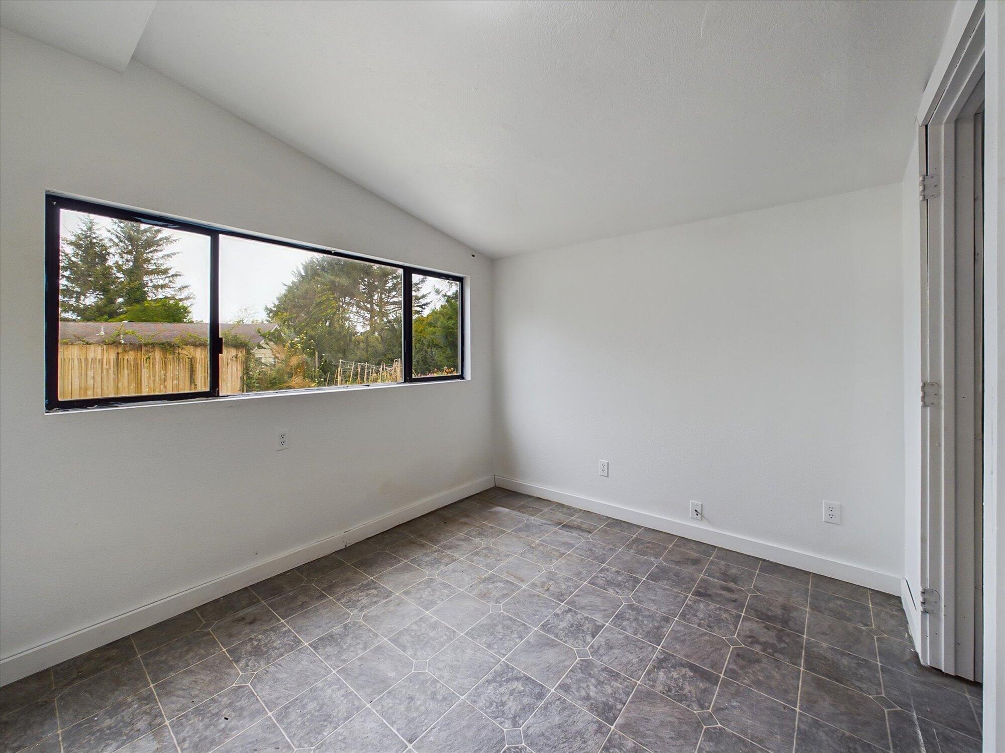 2475 Donna Drive