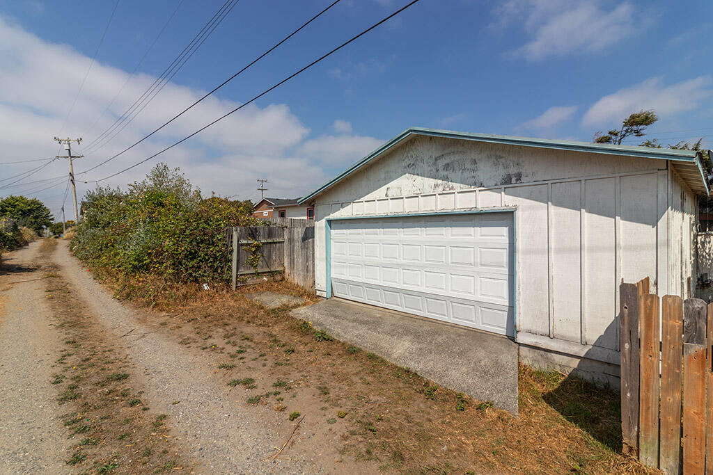 3566 High Street