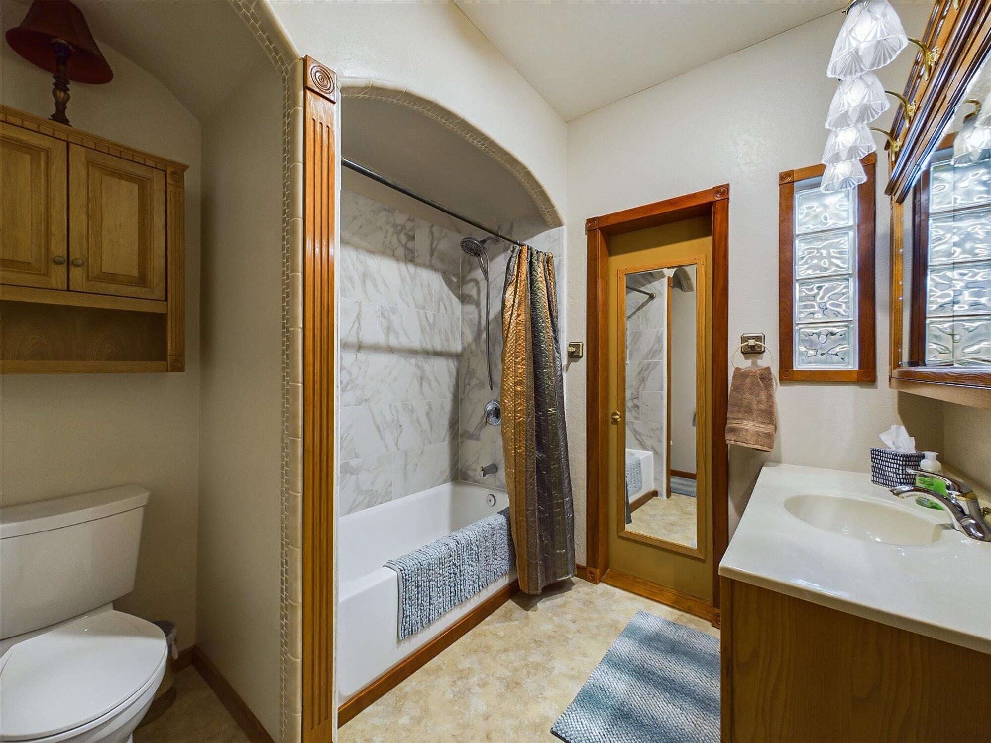 128 Harnden Lane
