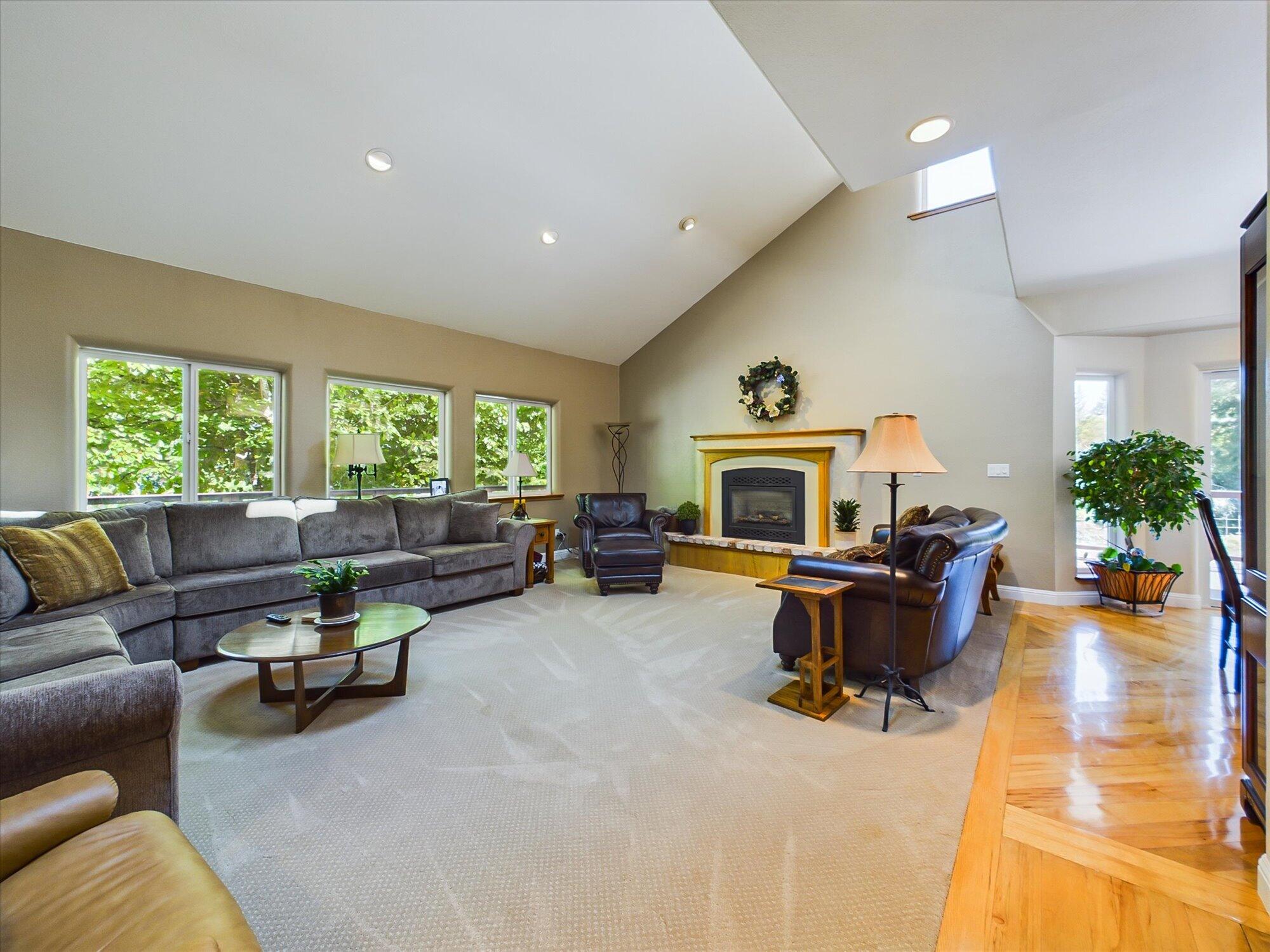 128 Harnden Lane