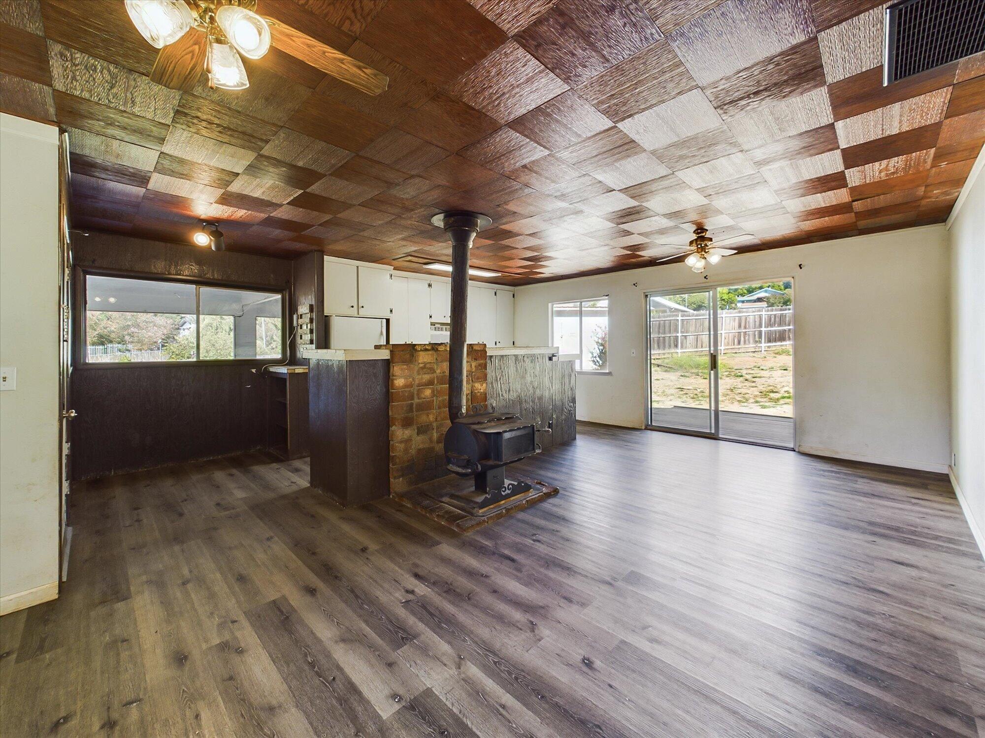 2160 Salyer Loop Road