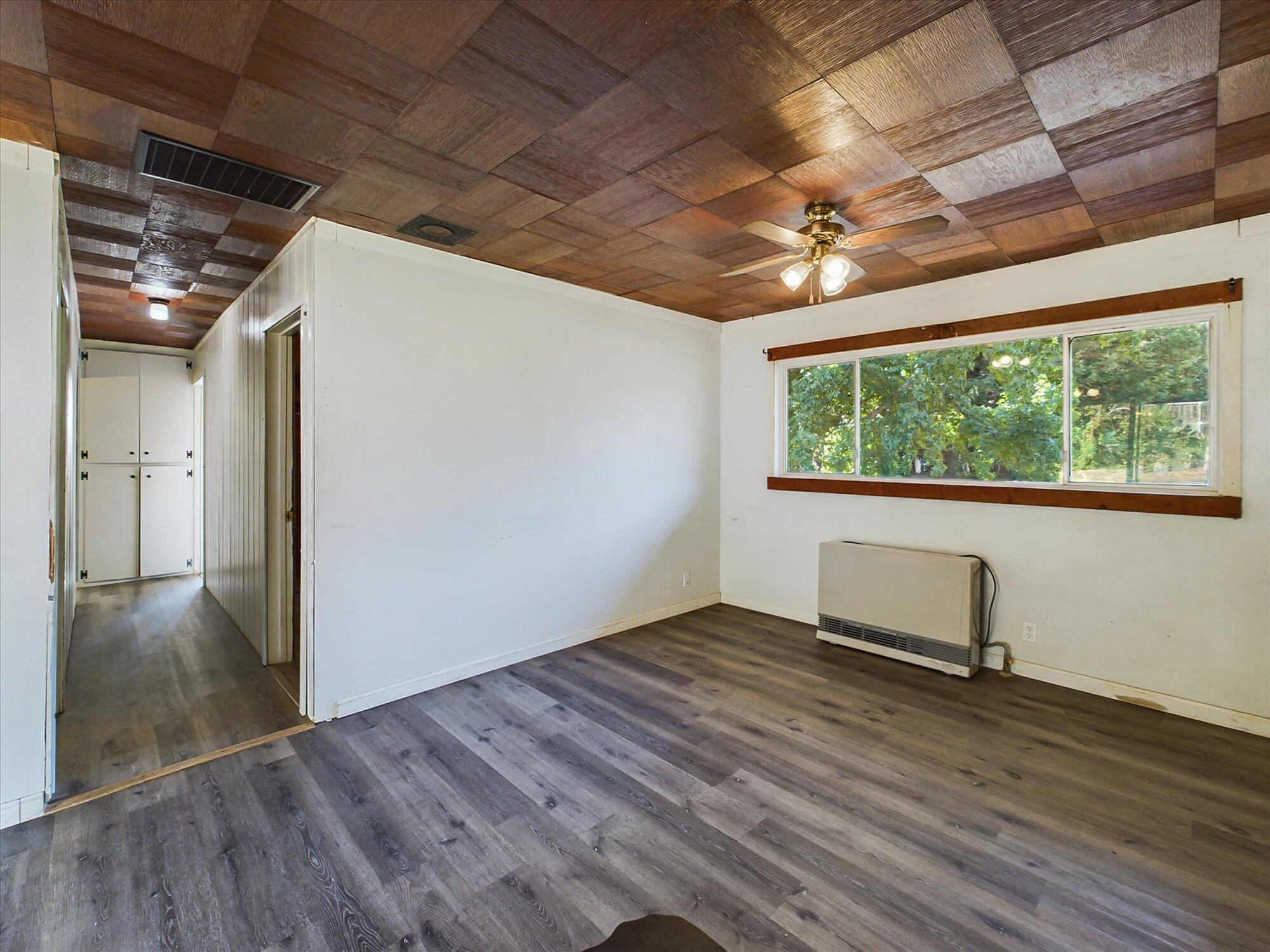 2160 Salyer Loop Road