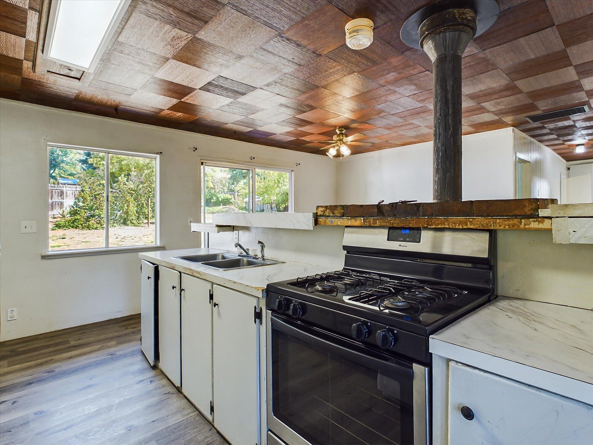 2160 Salyer Loop Road
