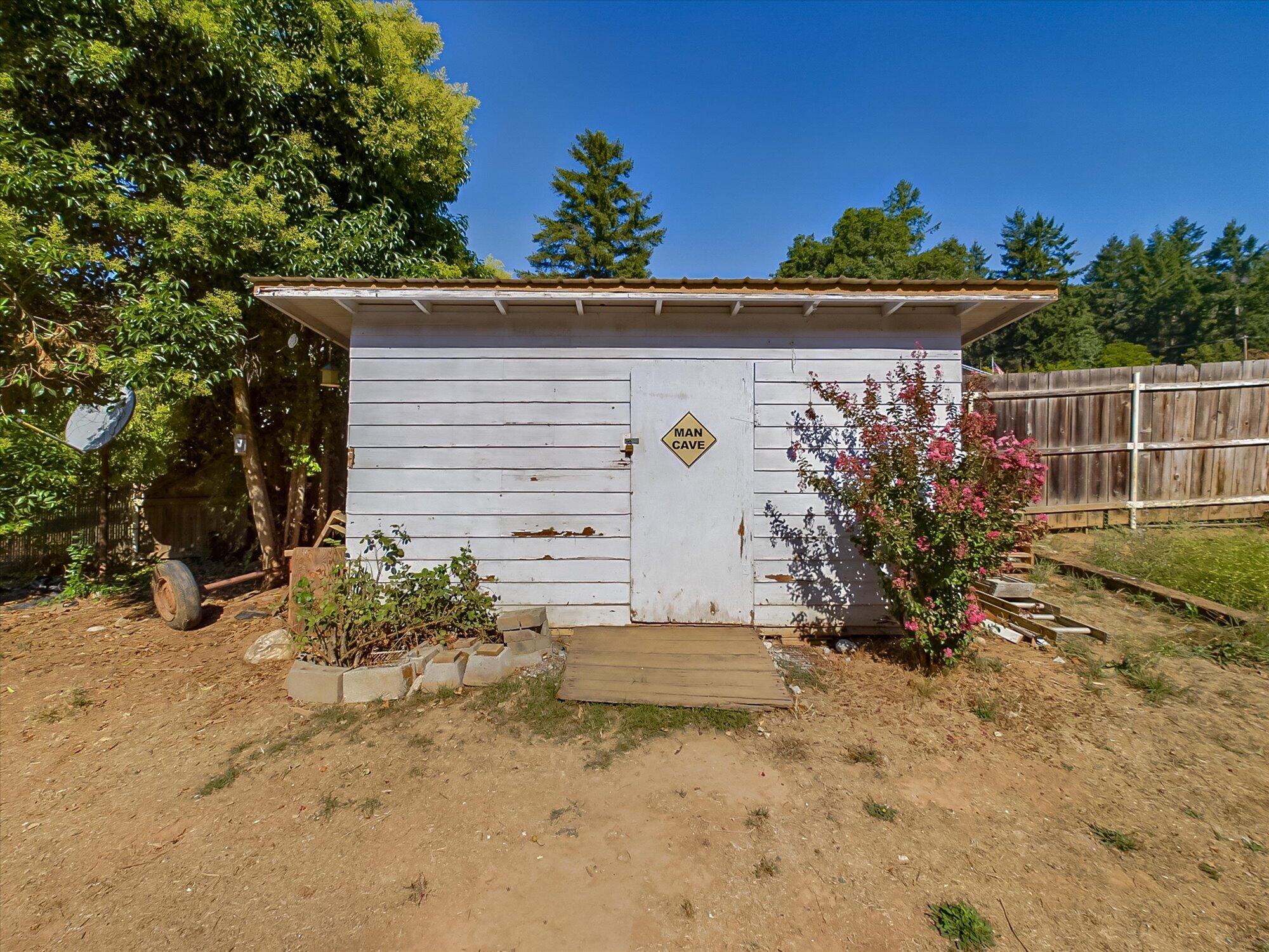 2160 Salyer Loop Road