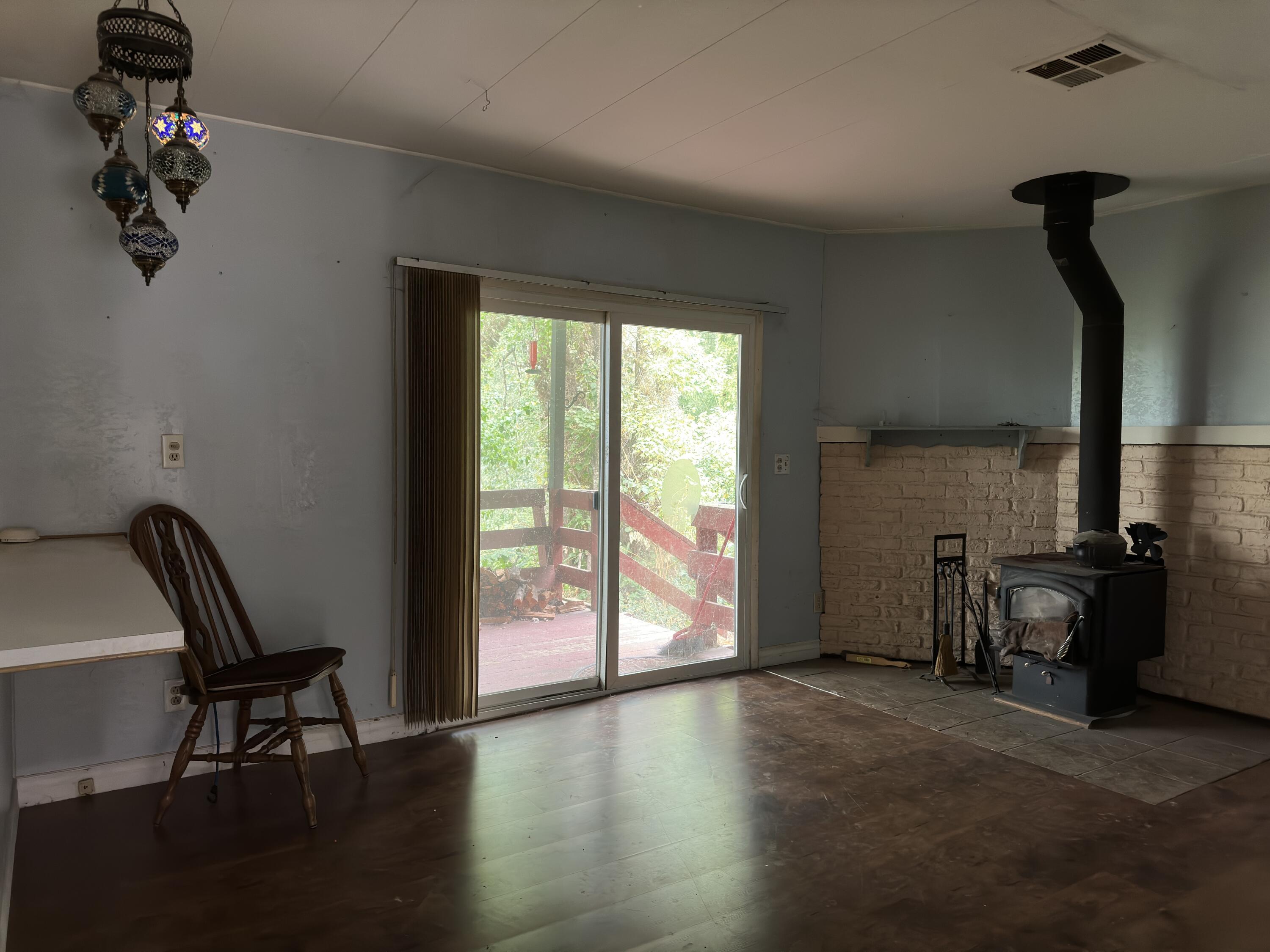 925 Forest View Drive