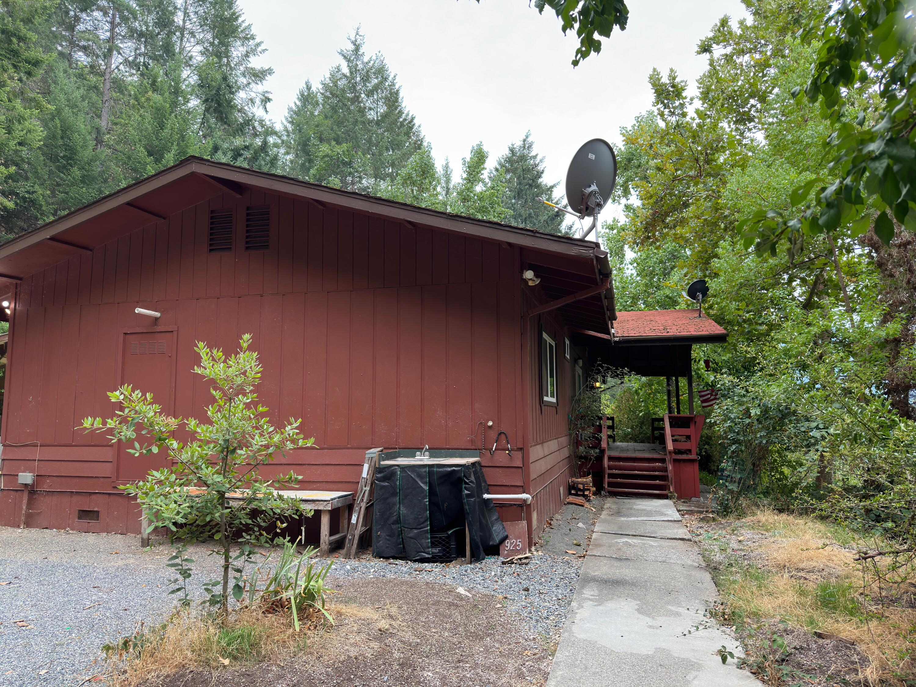 925 Forest View Drive