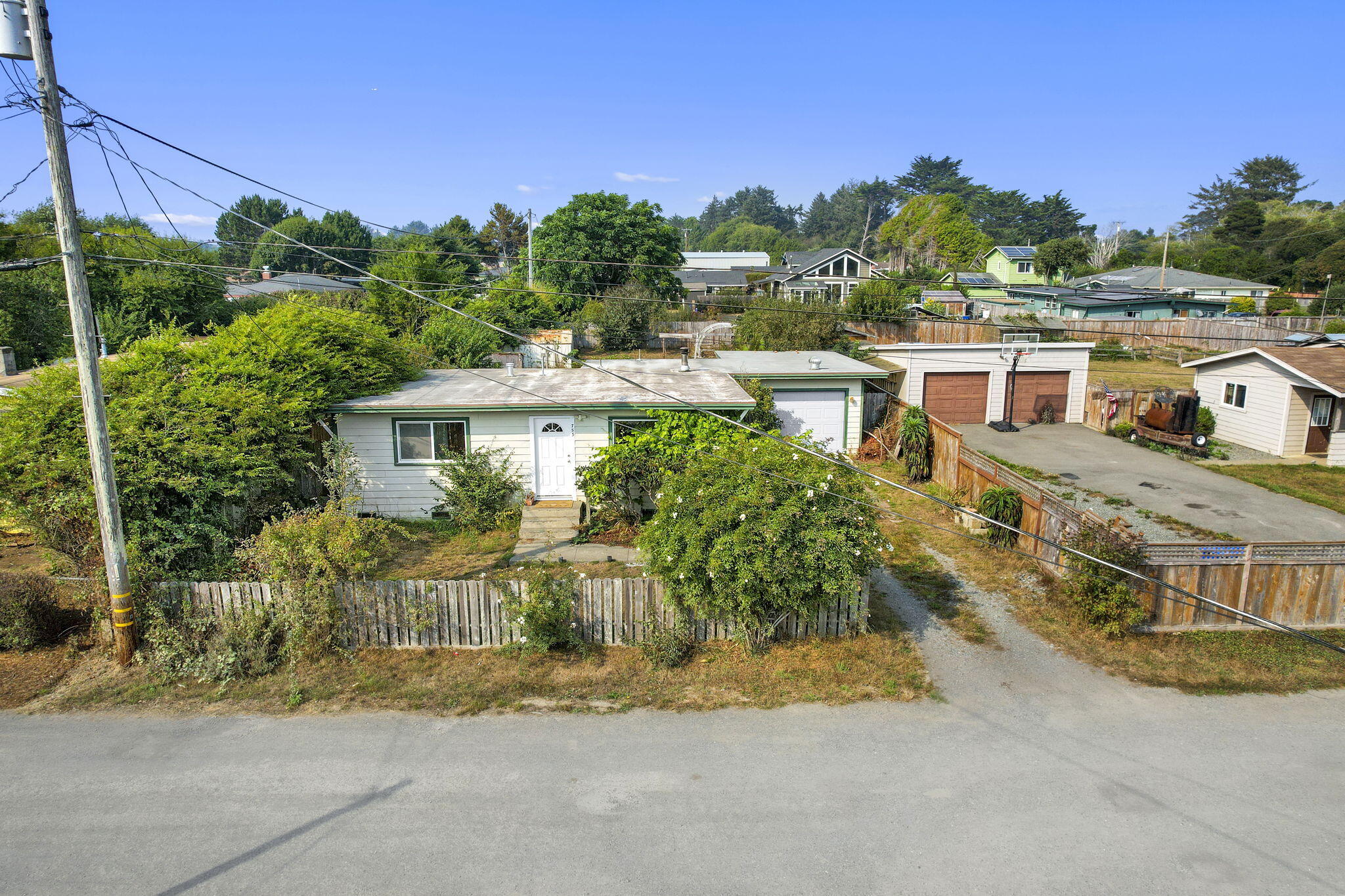 753 Wolf Road, McKinleyville