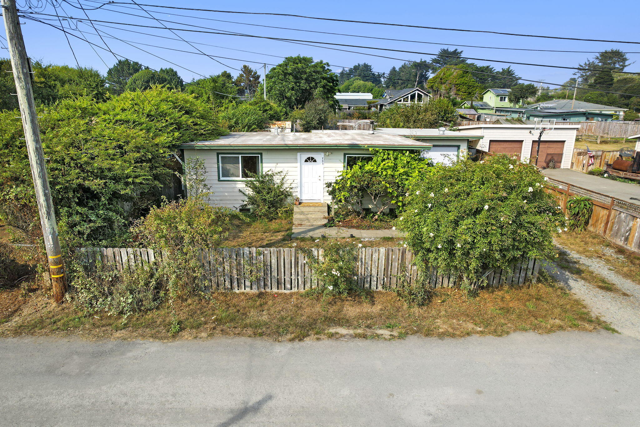 753 Wolf Road, McKinleyville