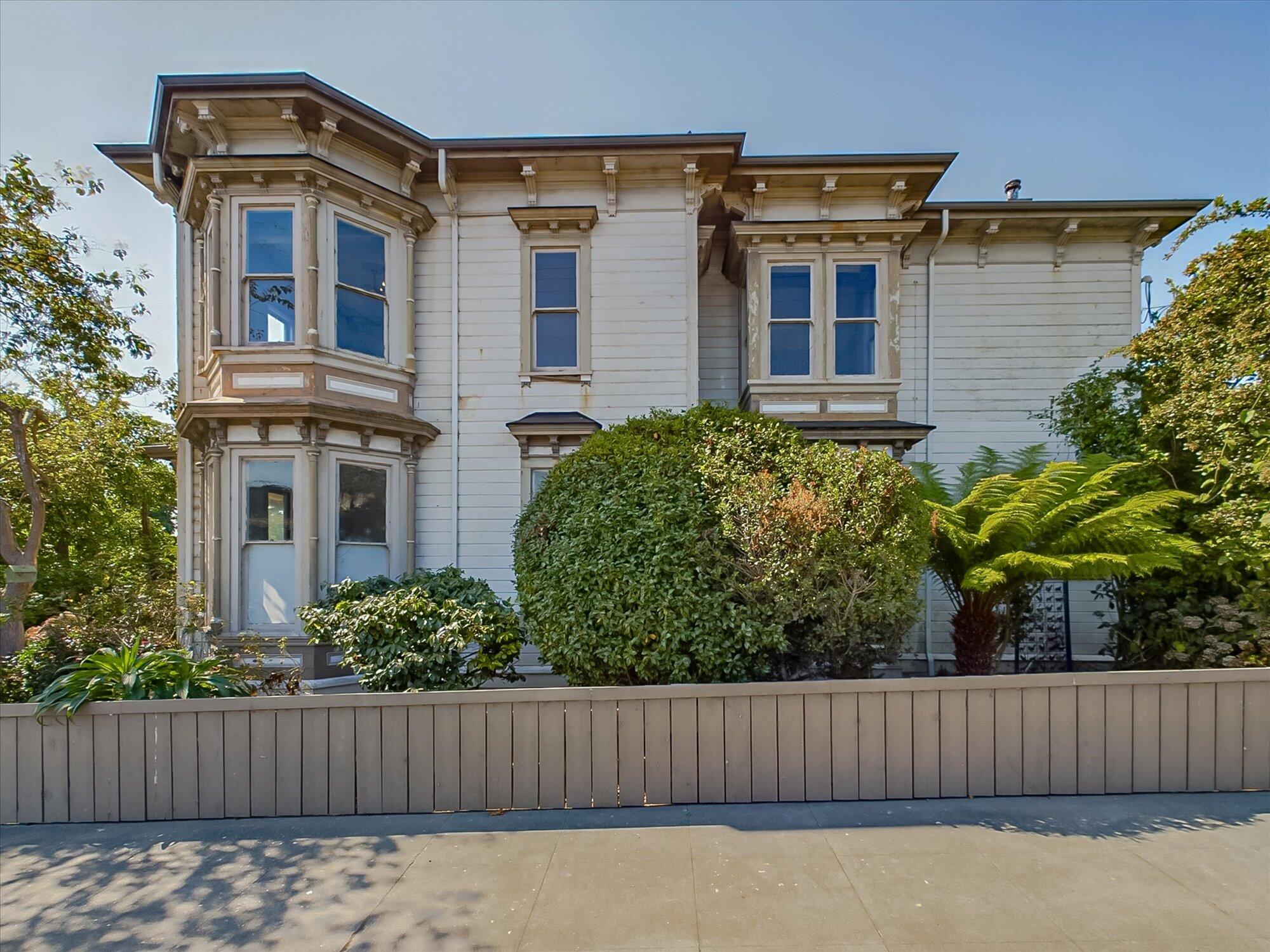 820 9th Street
