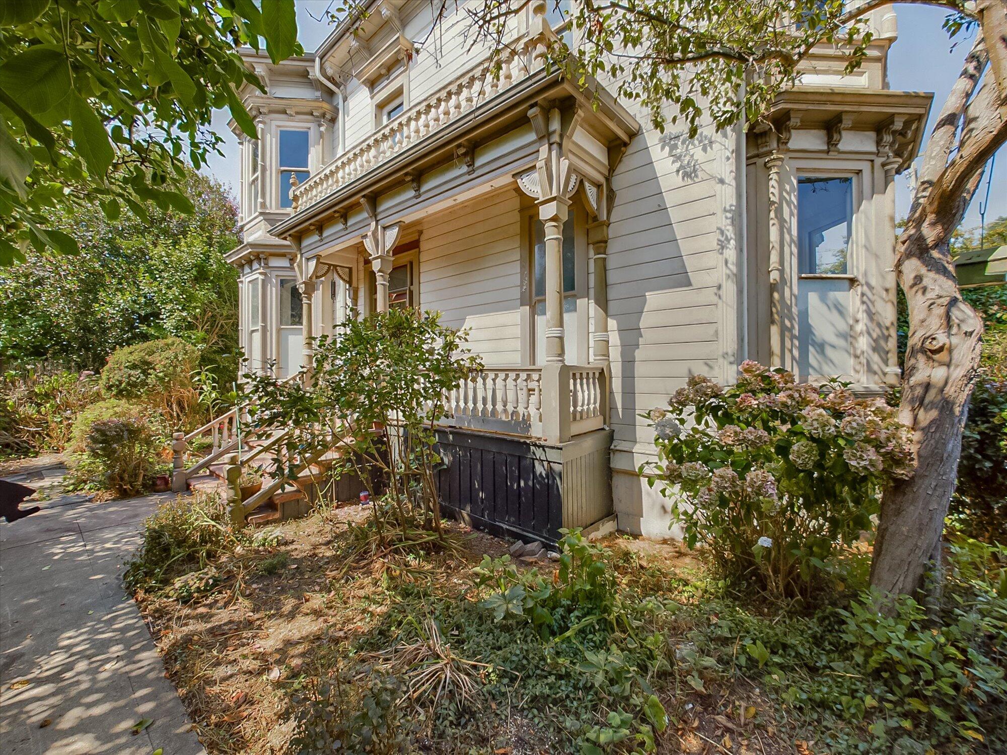 820 9th Street