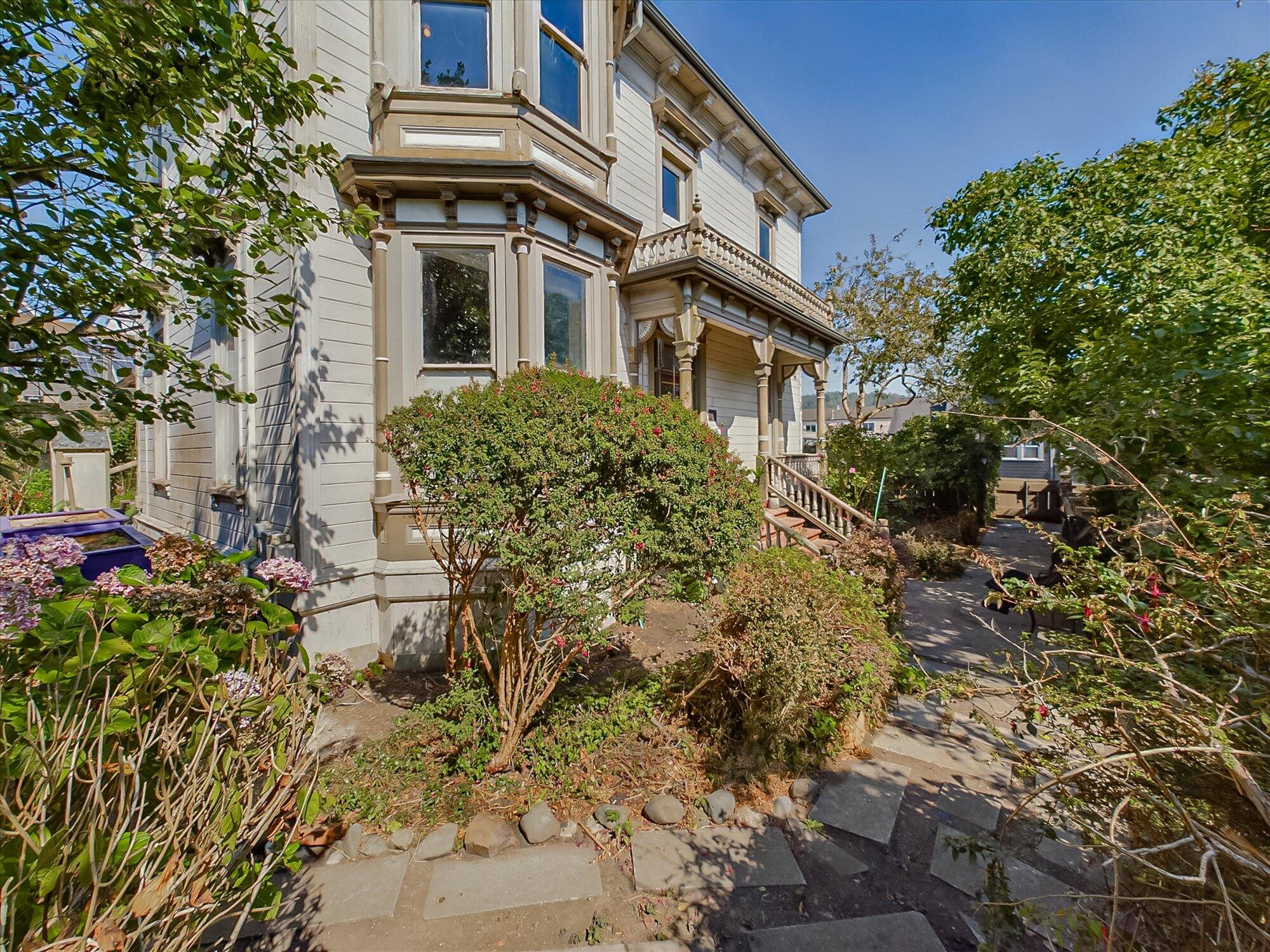 820 9th Street