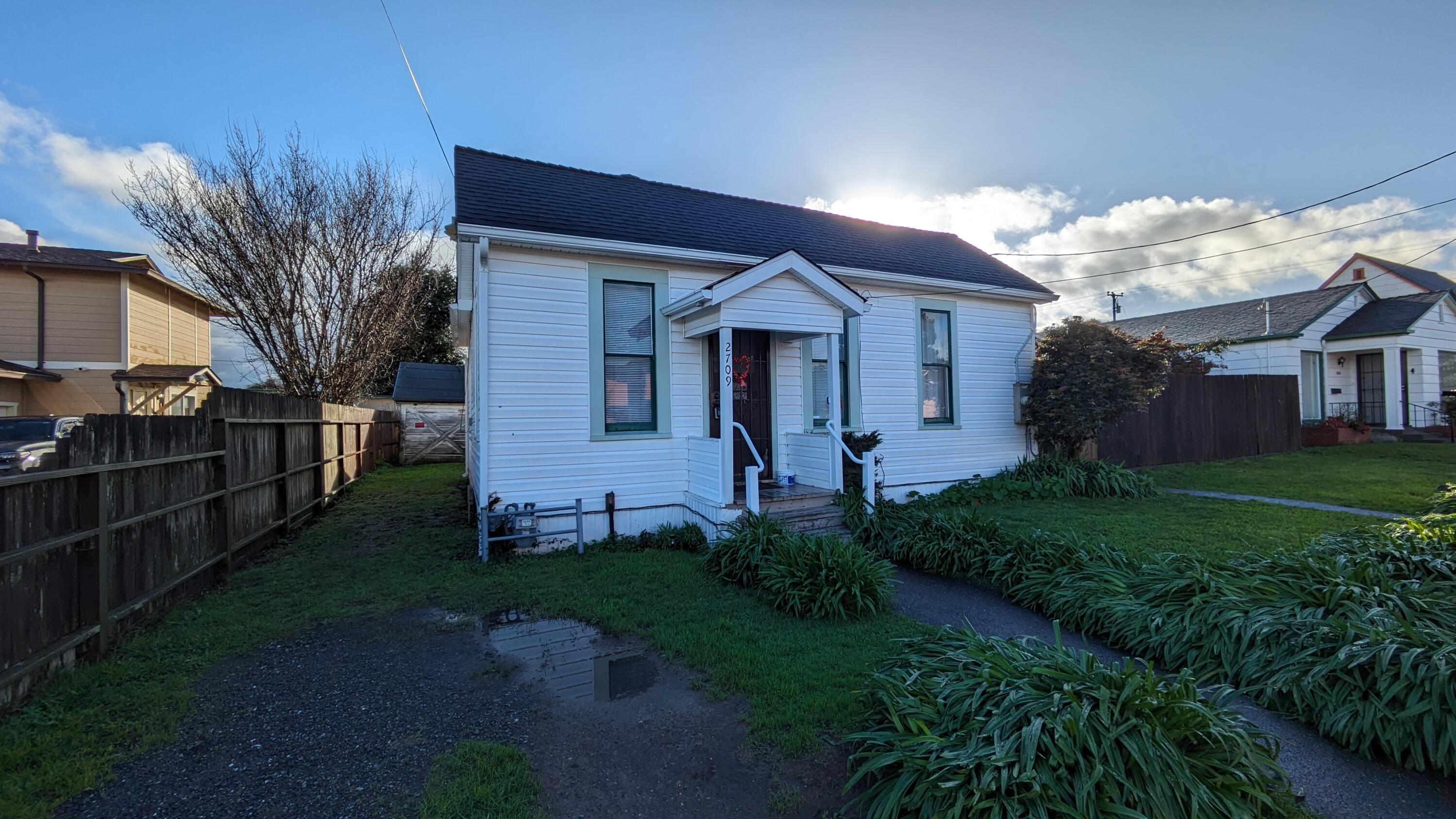 2709 Union Street