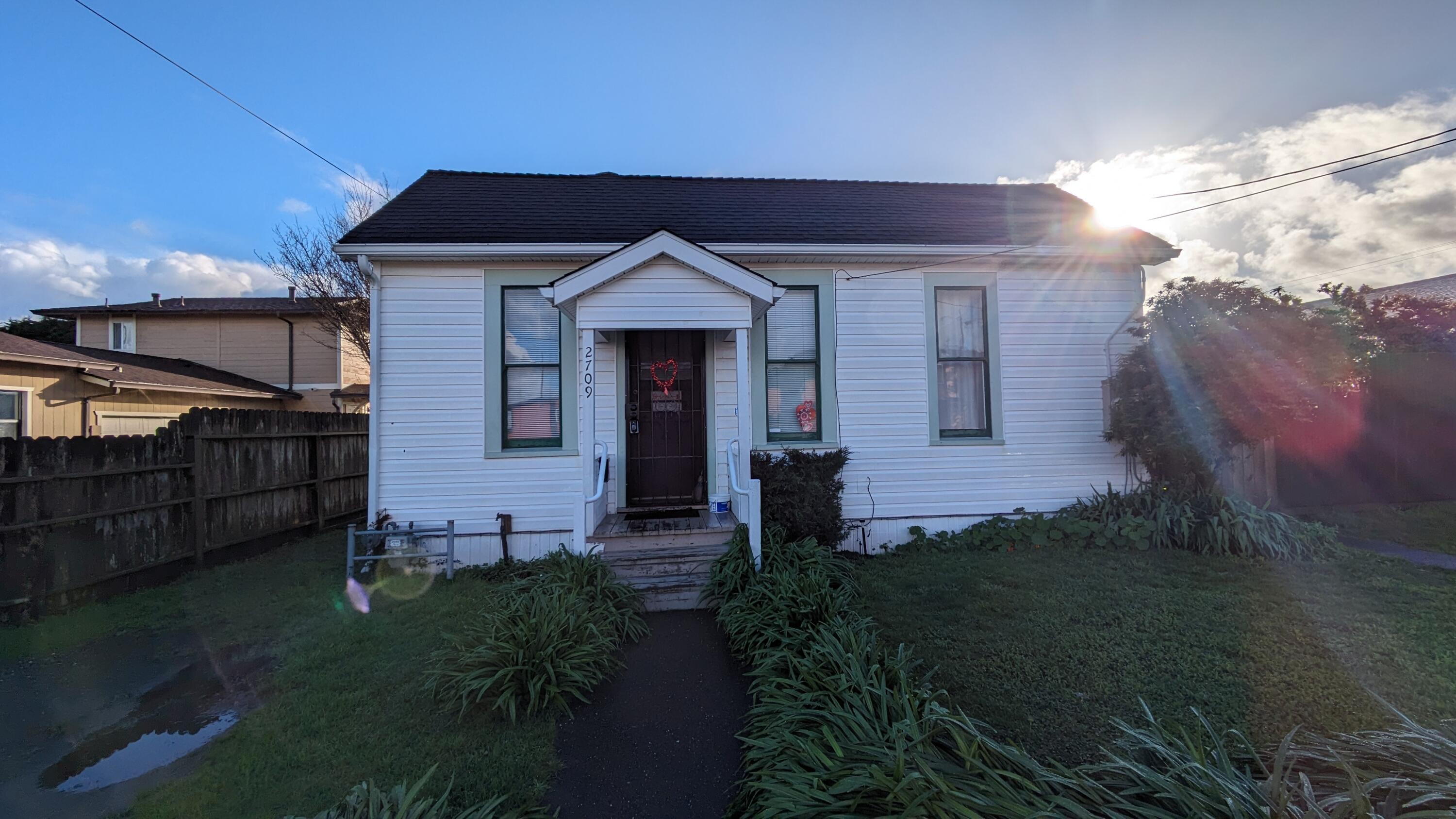 2709 Union Street