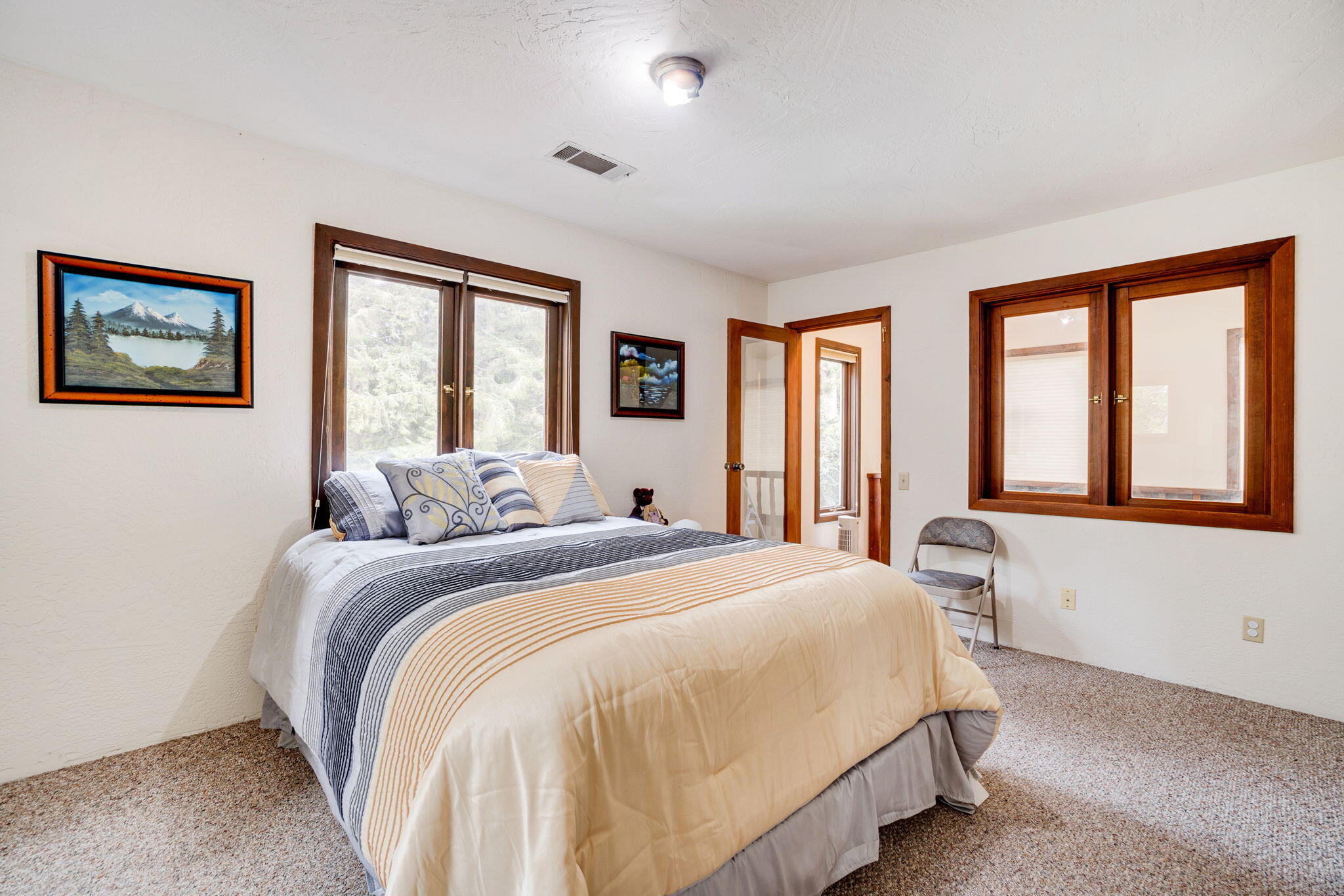 2557 Skyline Drive