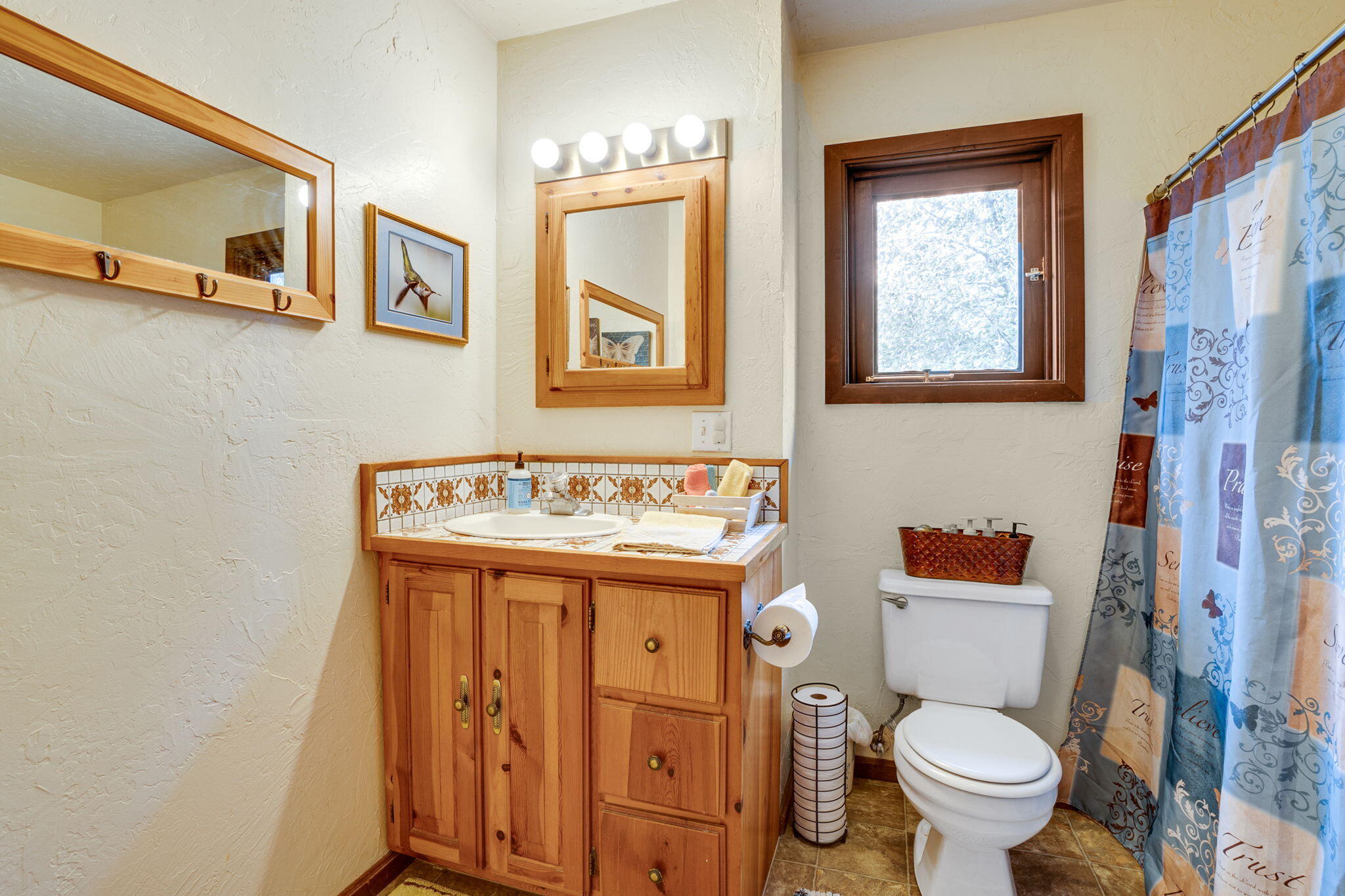 2557 Skyline Drive