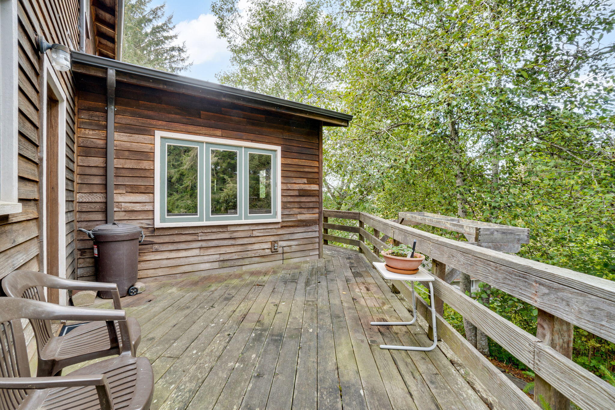 2557 Skyline Drive