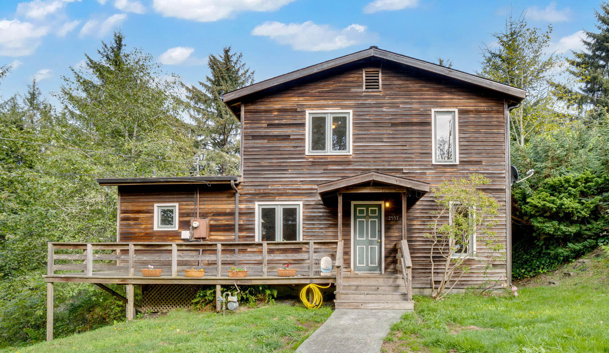 2557 Skyline Drive