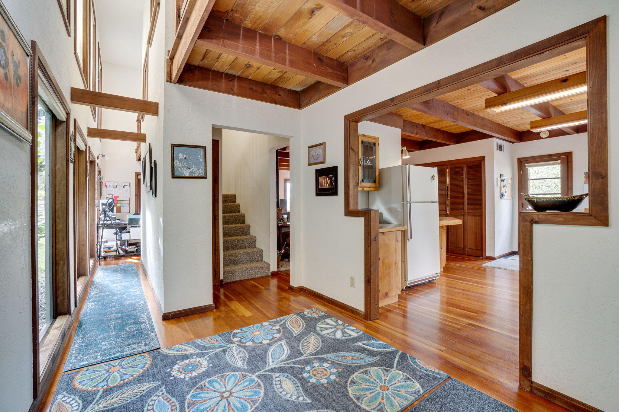 2557 Skyline Drive