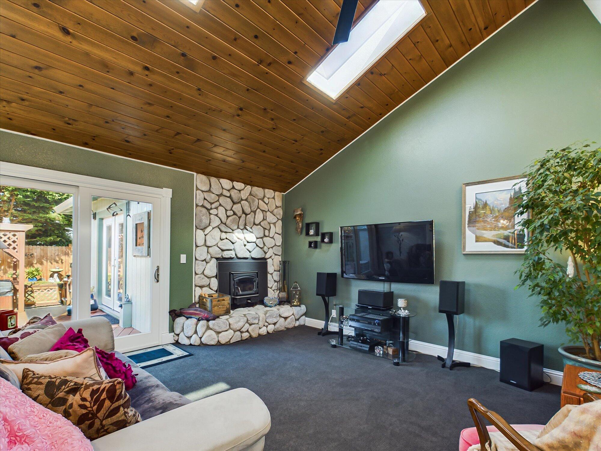 1265 Winchester Avenue, McKinleyville