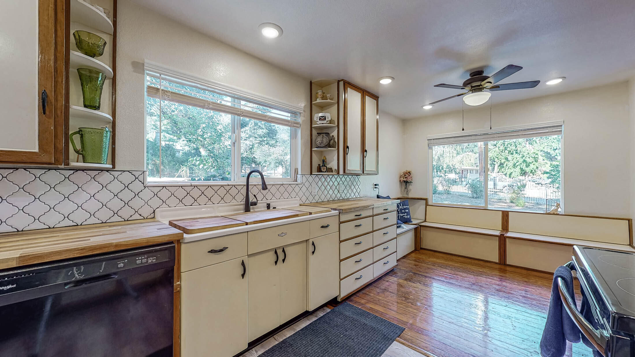 1801 Salyer Loop Road