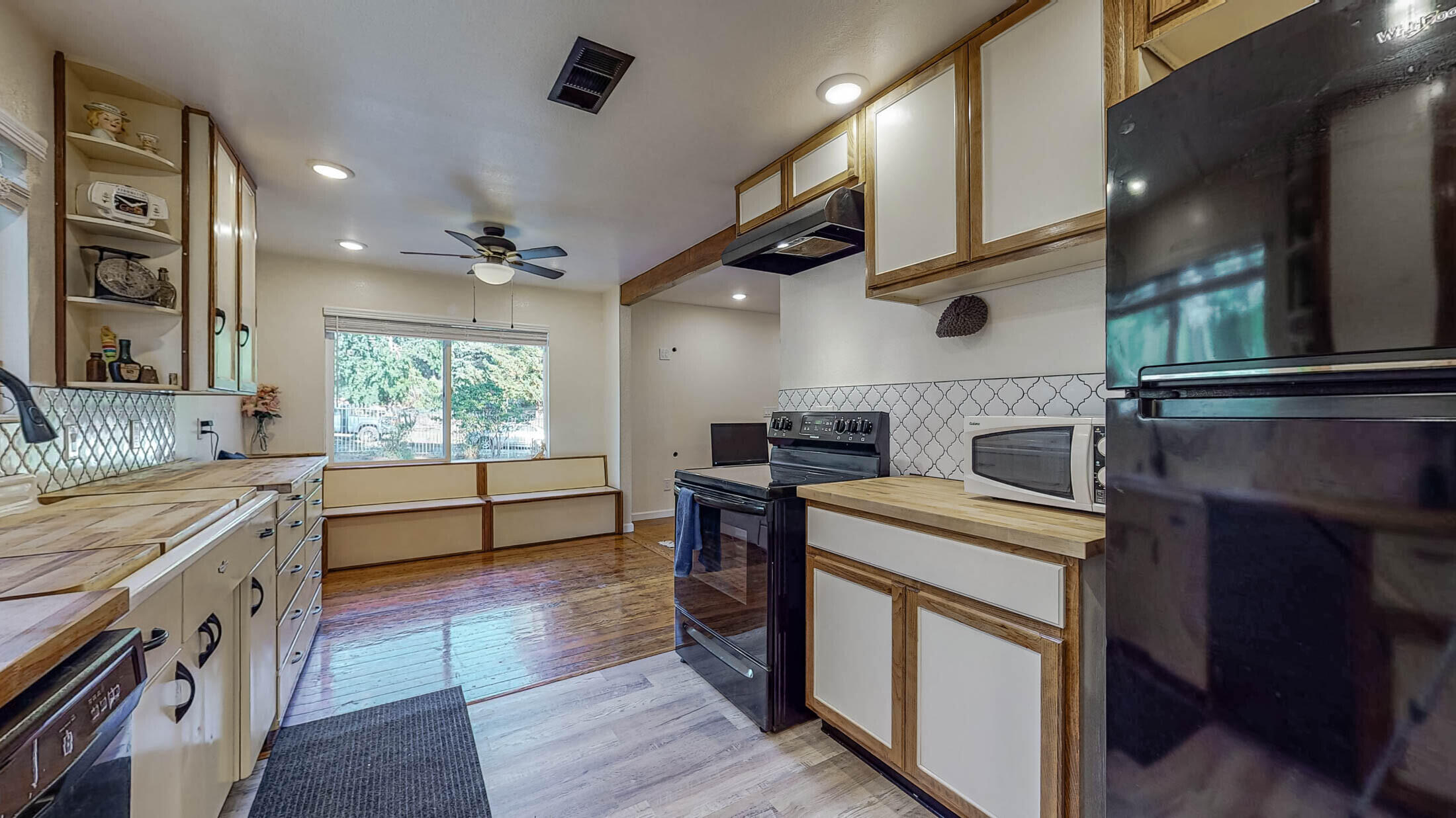 1801 Salyer Loop Road