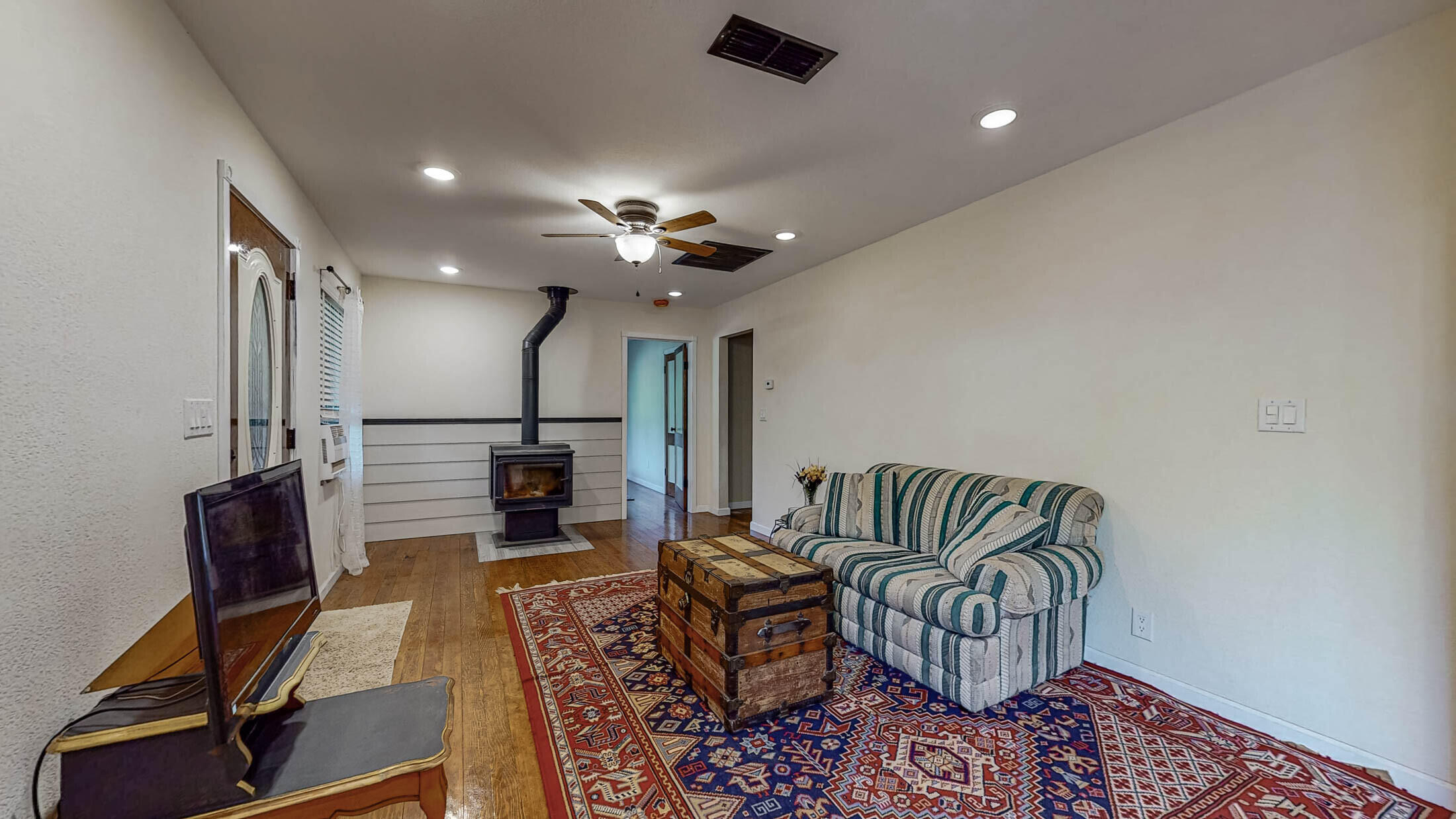 1801 Salyer Loop Road