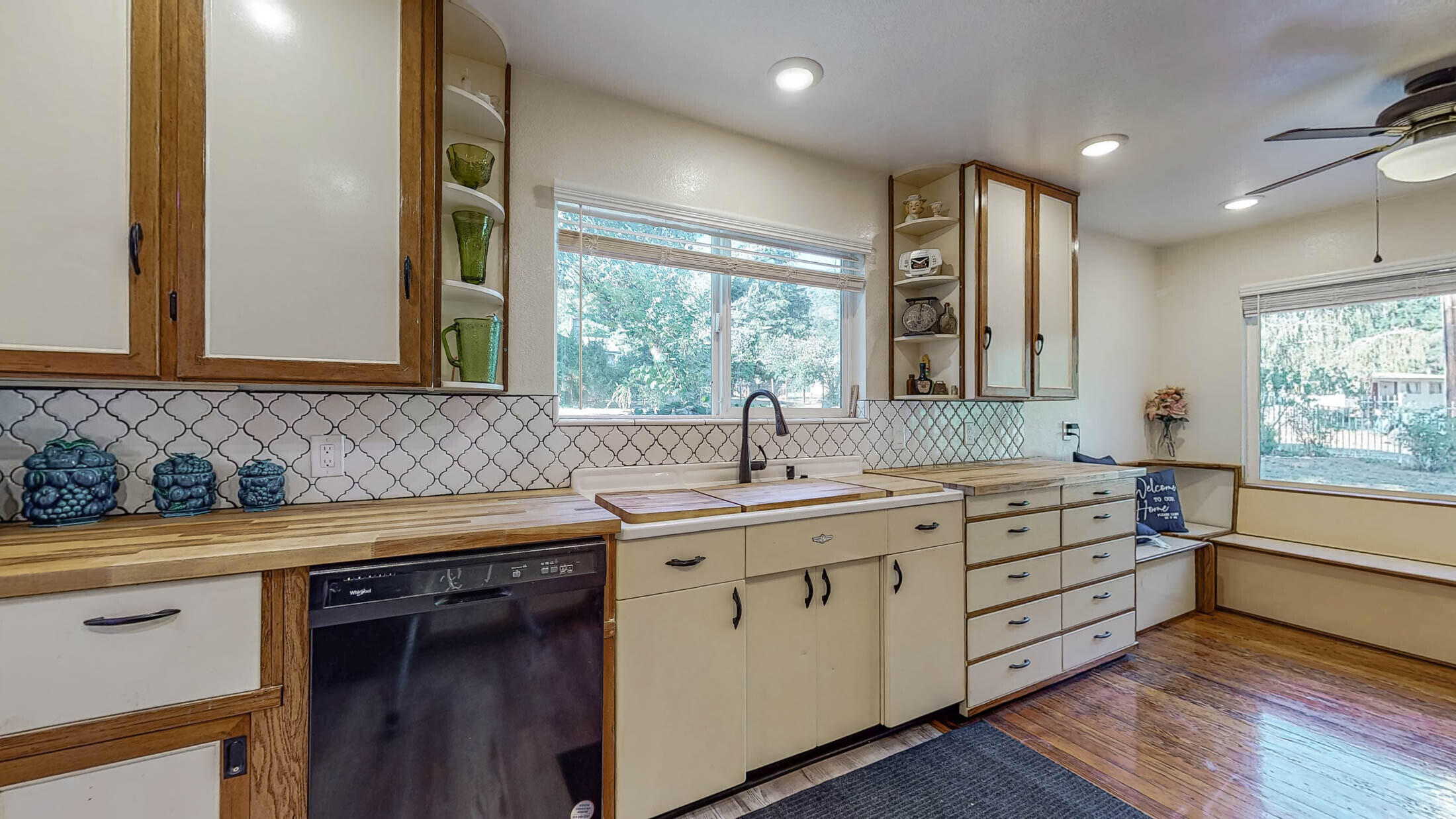 1801 Salyer Loop Road