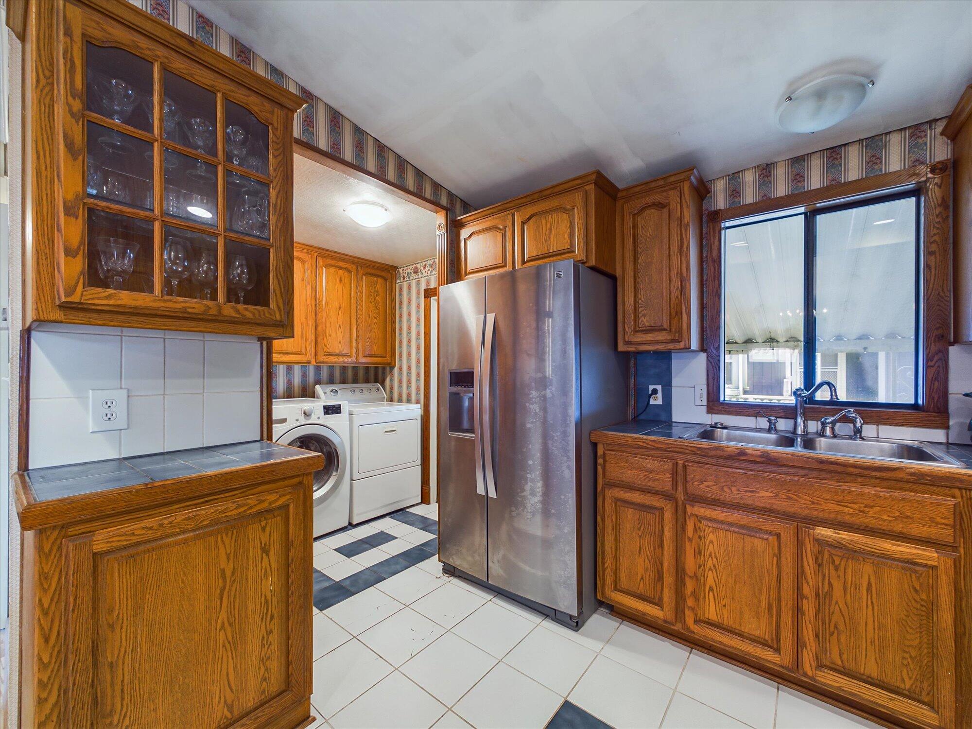 39 Sunshine Way, 39
