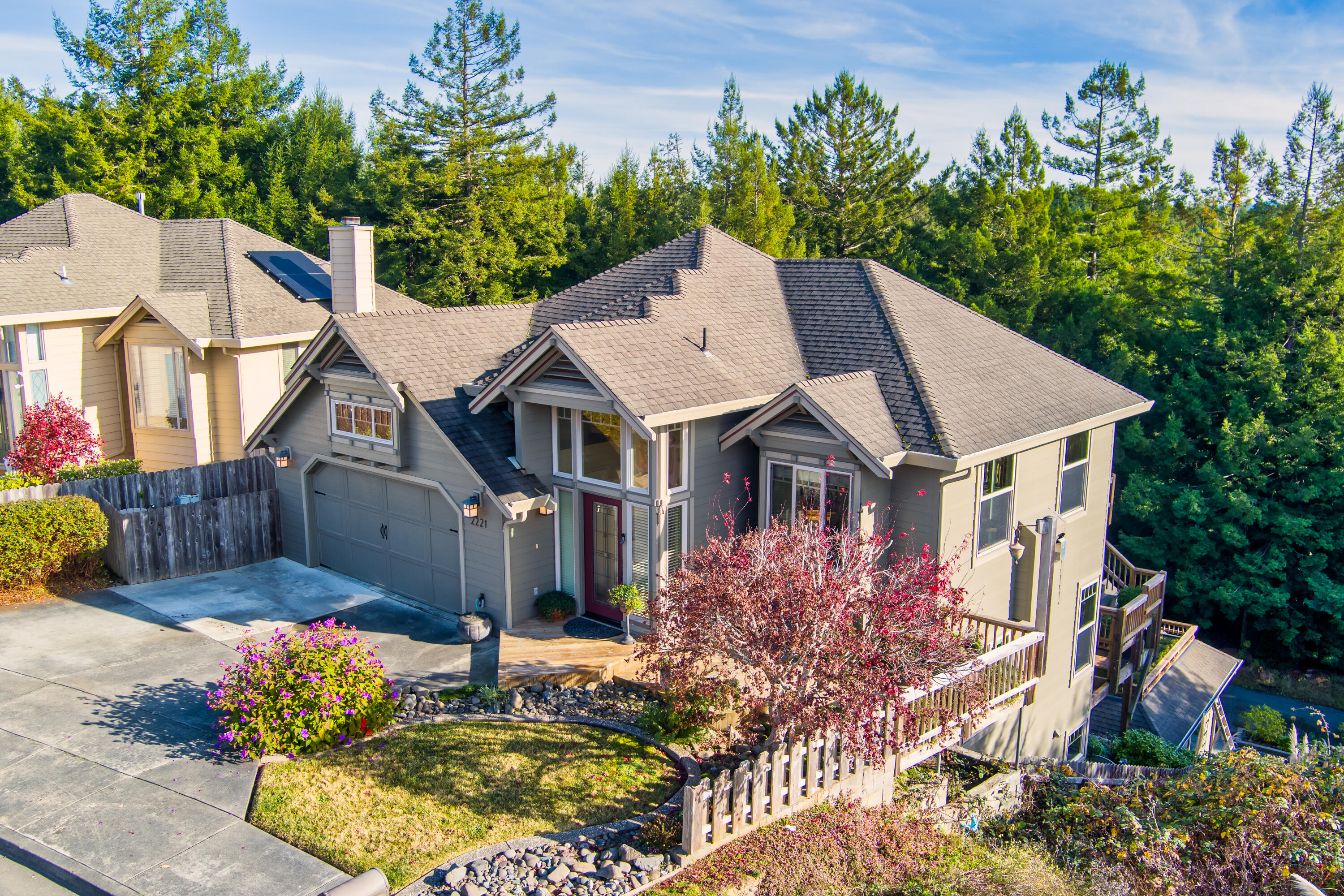2221 Briarwood Circle