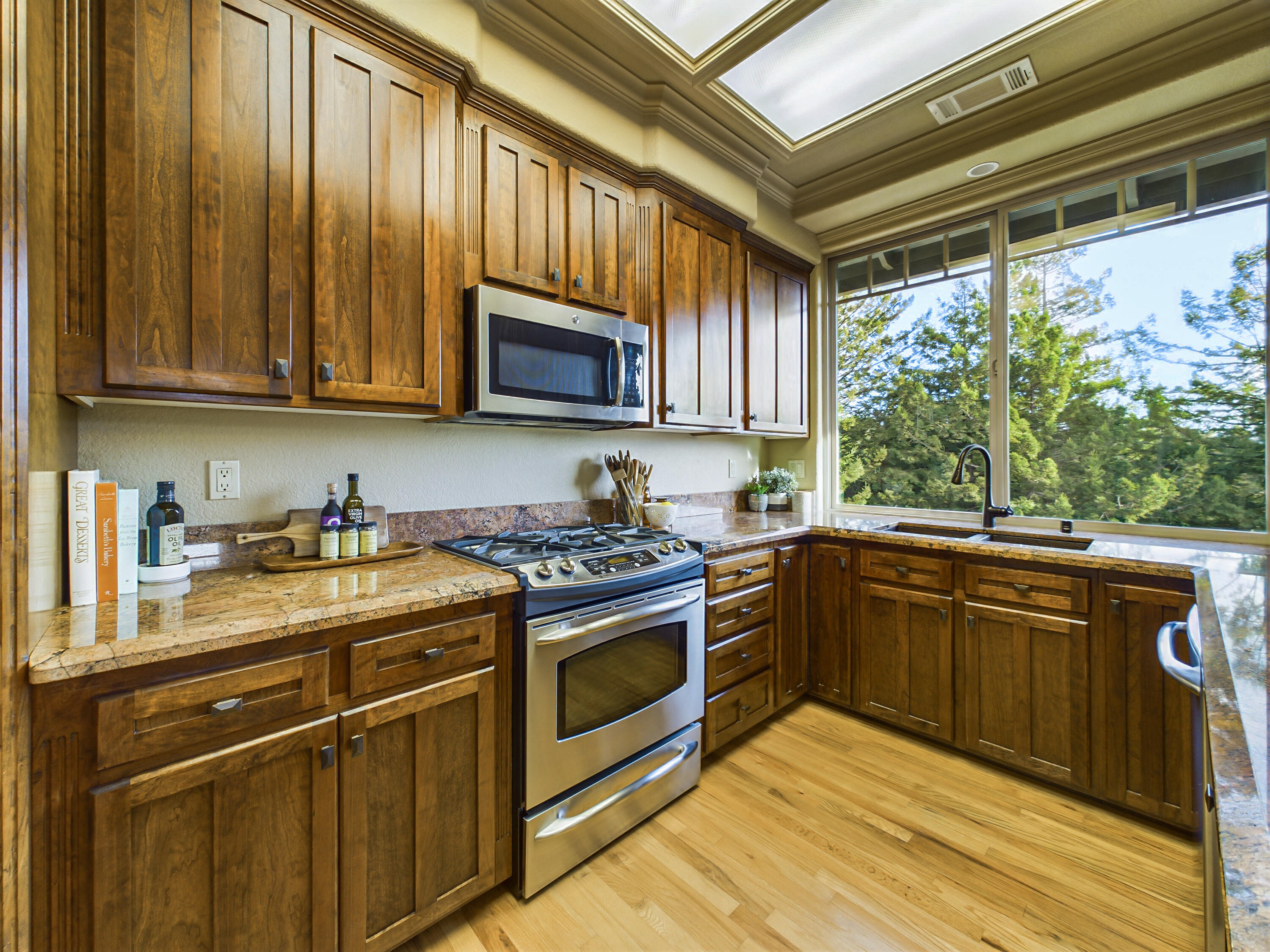 2221 Briarwood Circle