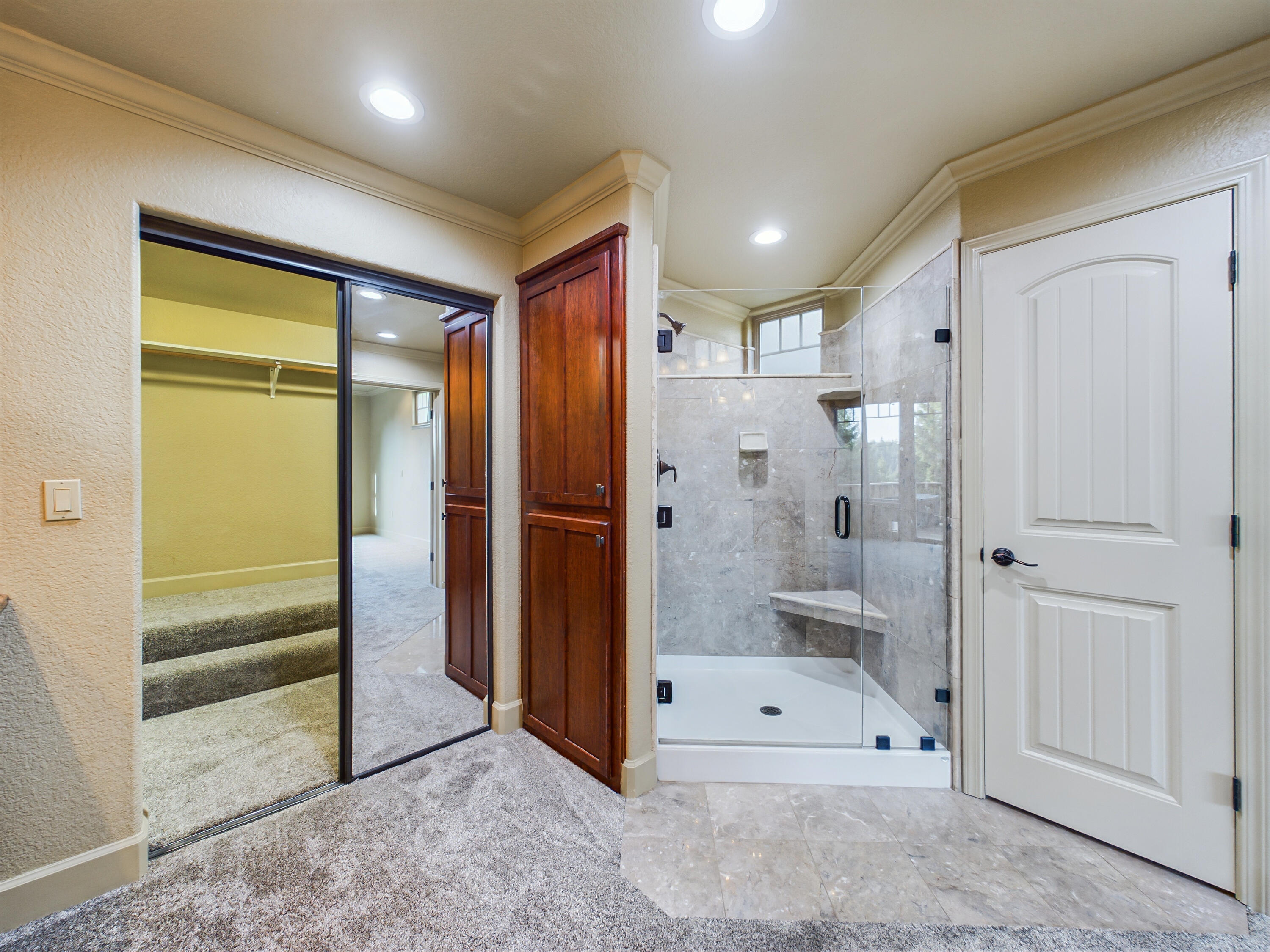 2221 Briarwood Circle
