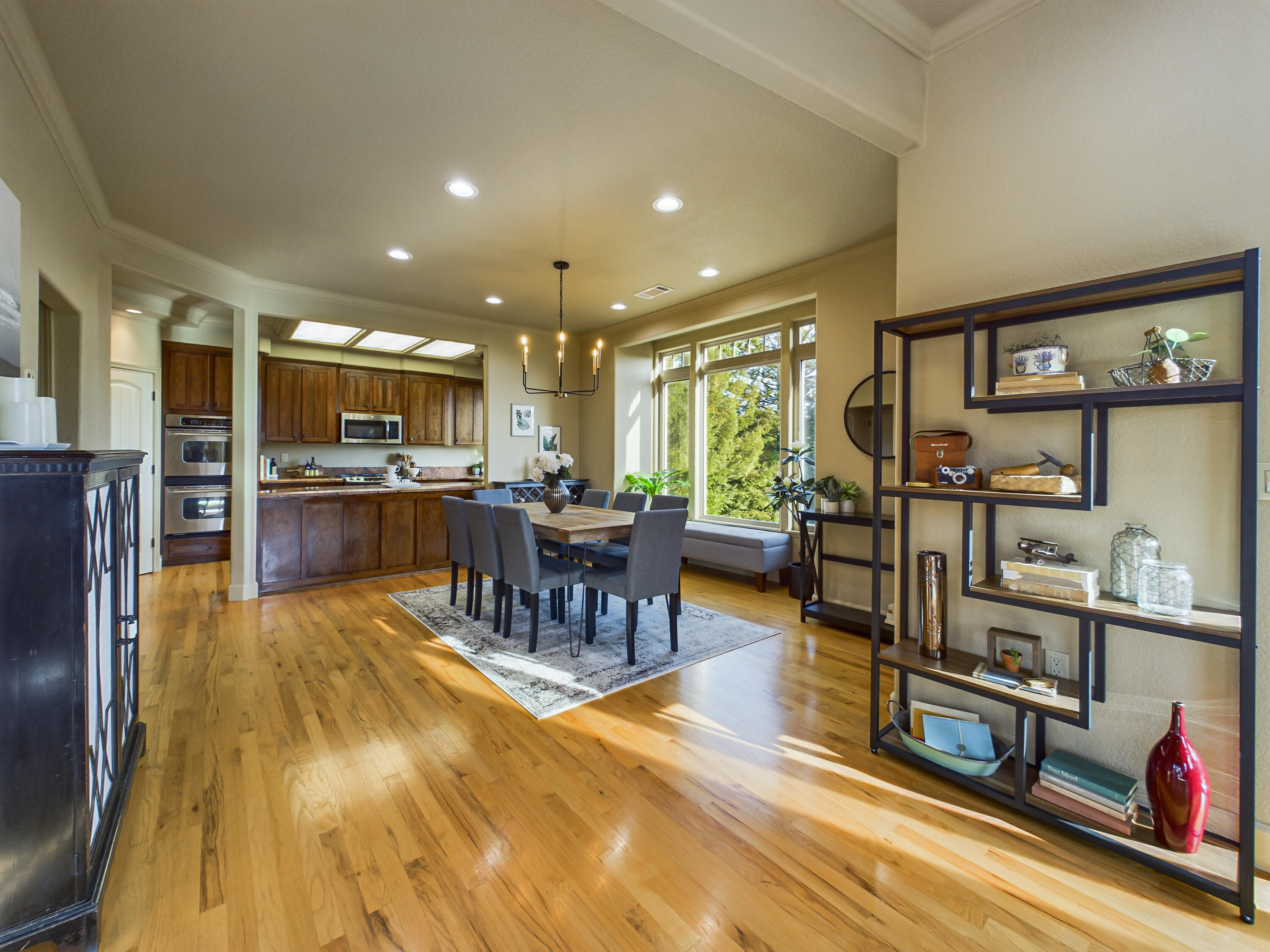 2221 Briarwood Circle