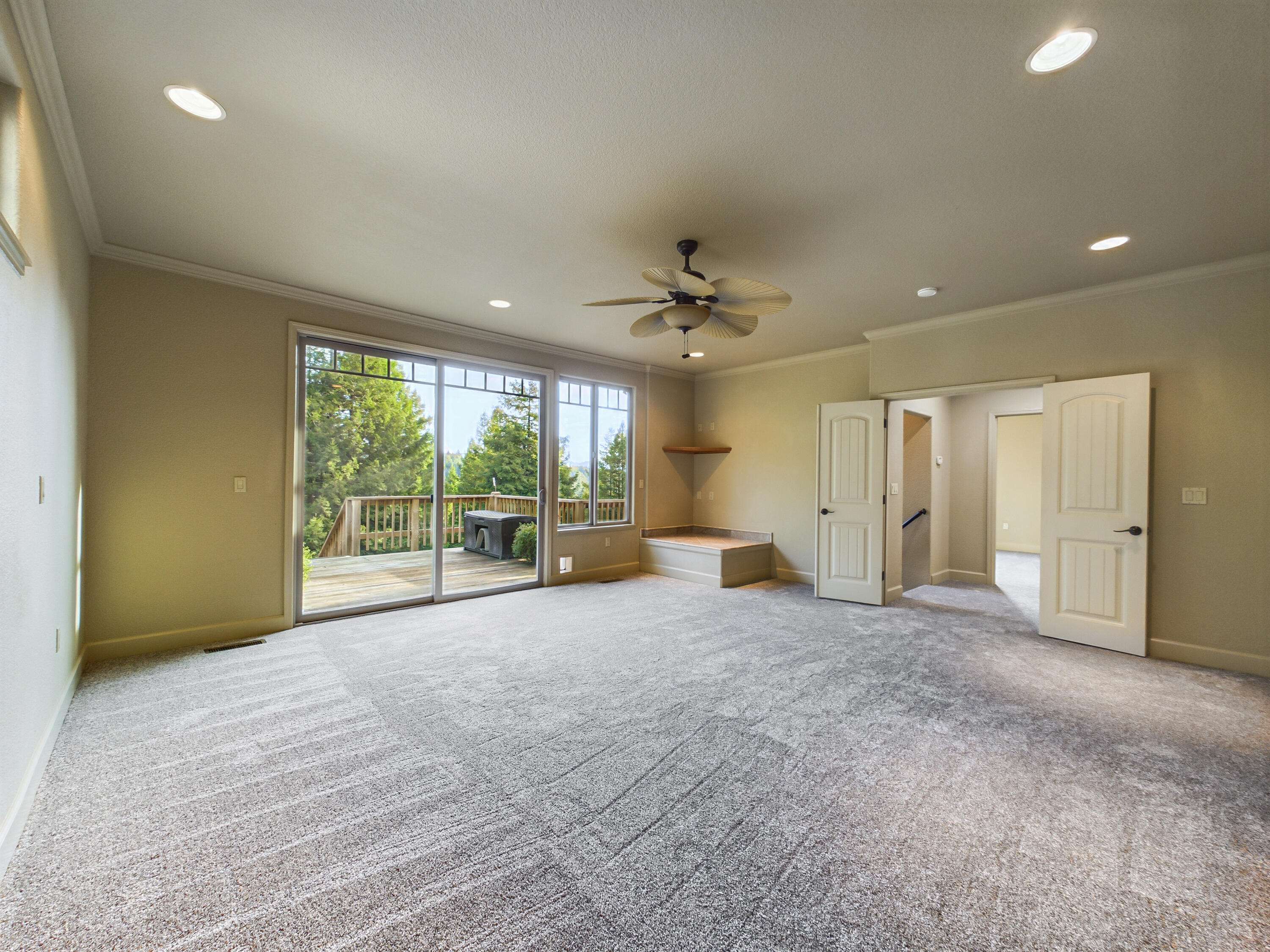 2221 Briarwood Circle