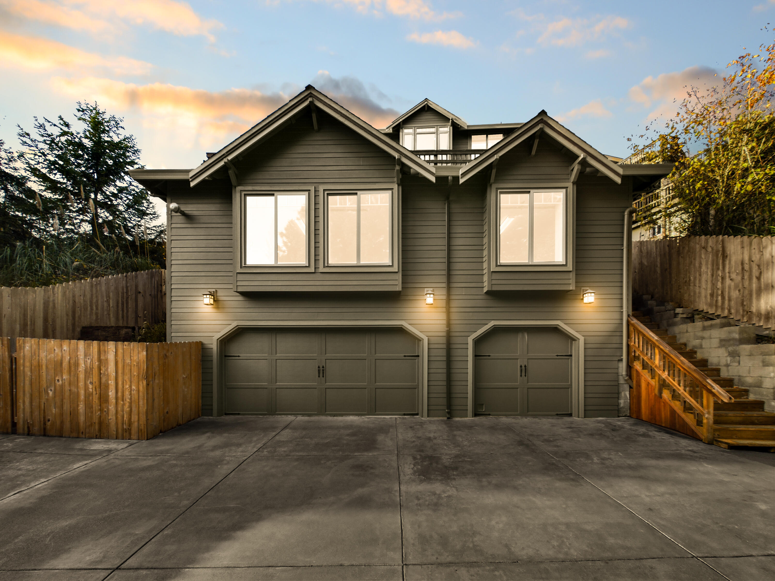 2221 Briarwood Circle