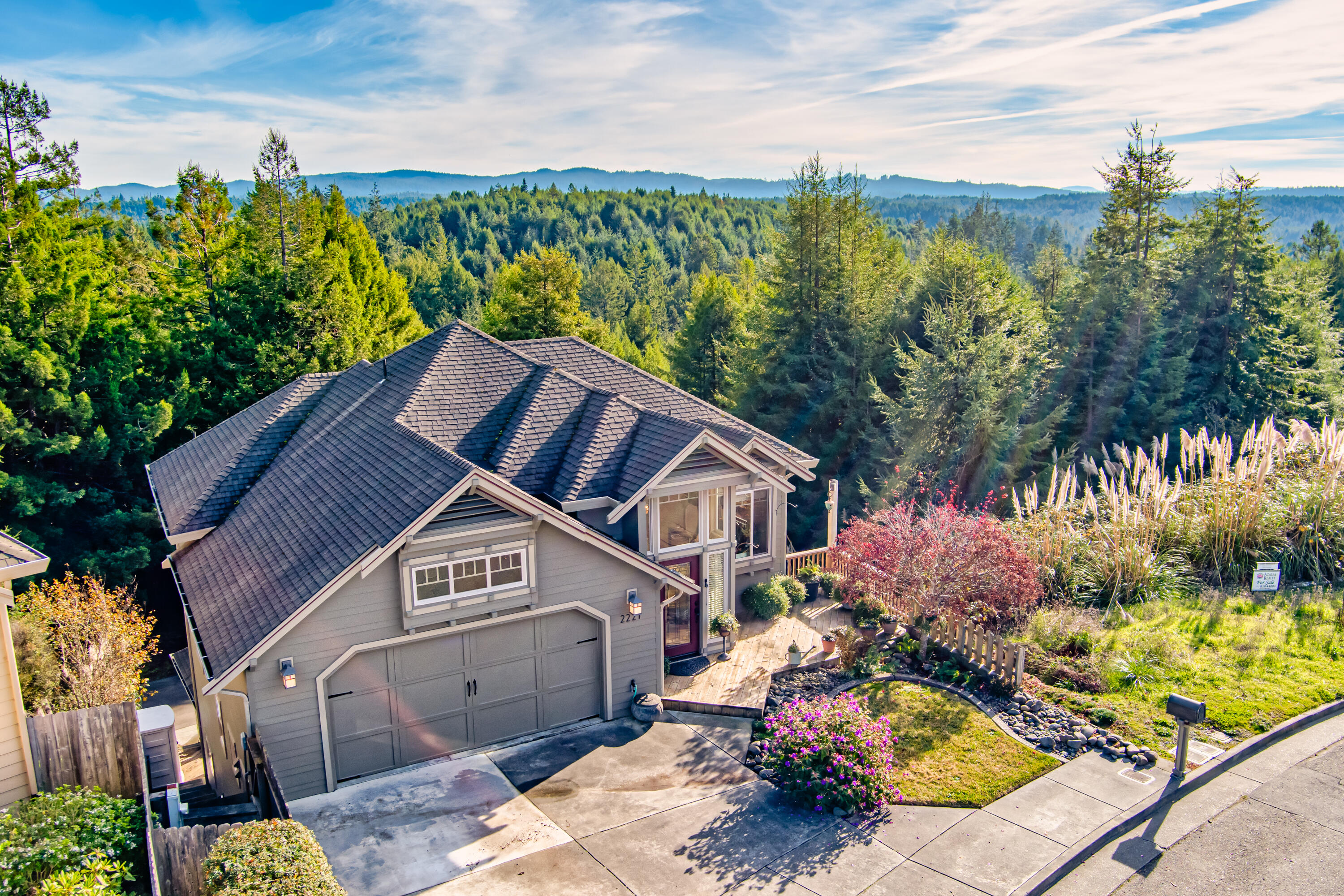 2221 Briarwood Circle