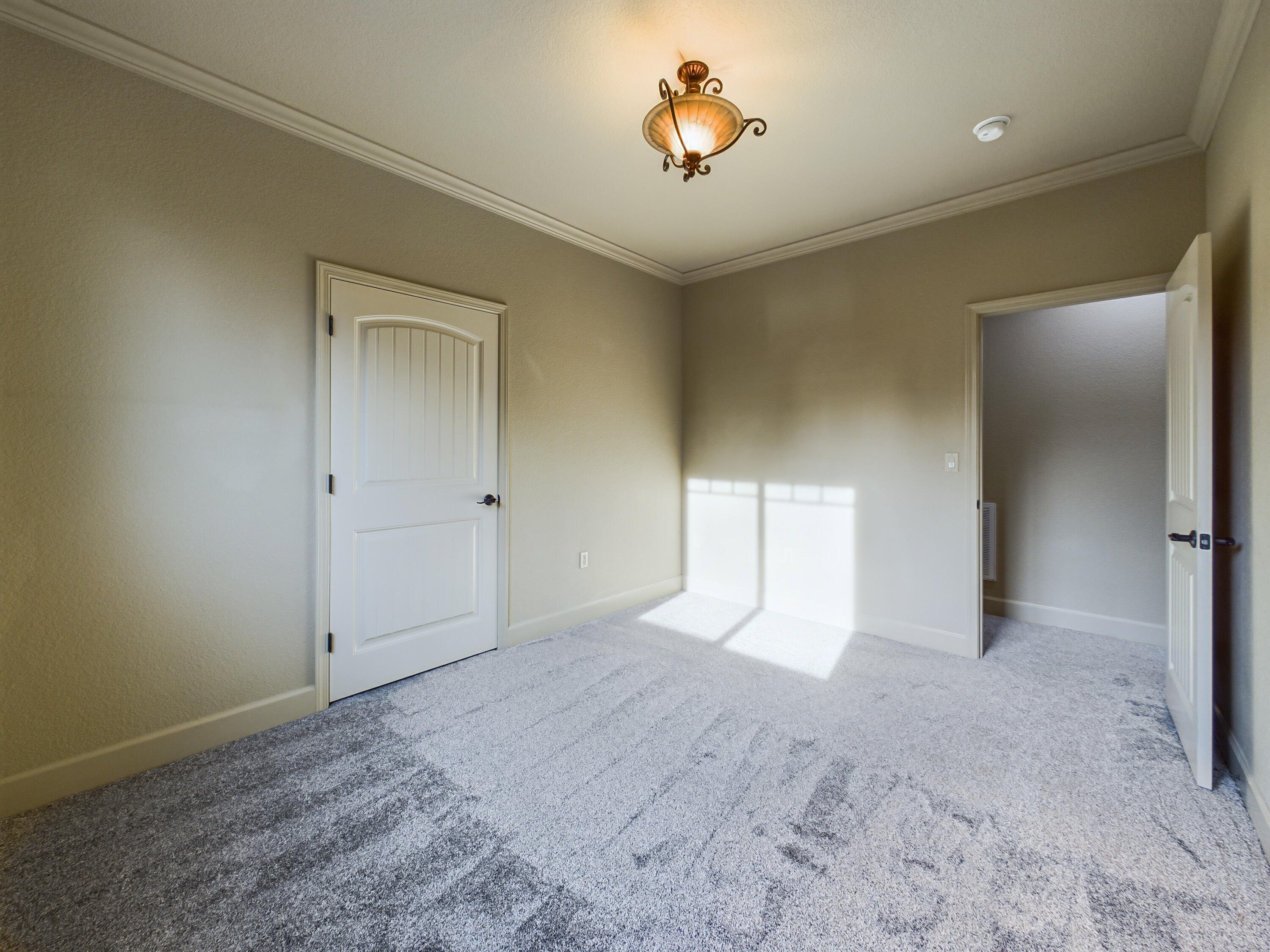 2221 Briarwood Circle